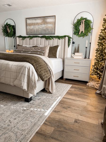 My Christmas bedroom, bed layering 

The main layer is the Charleston from
Beddys.

 

#LTKSeasonal #LTKHoliday #LTKhome
