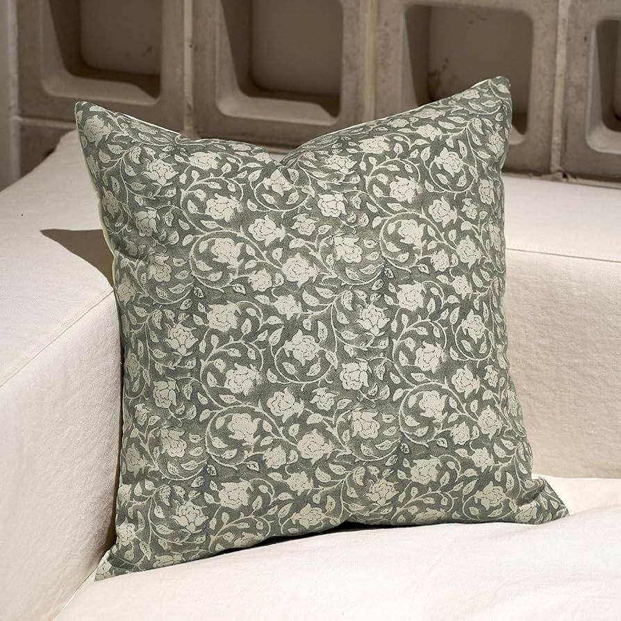 DOMVITUS Floral Pillow Covers, 24x24 Pillow Covers, Throw Pillows for Couch, Floral Print Pillow ... | Amazon (US)