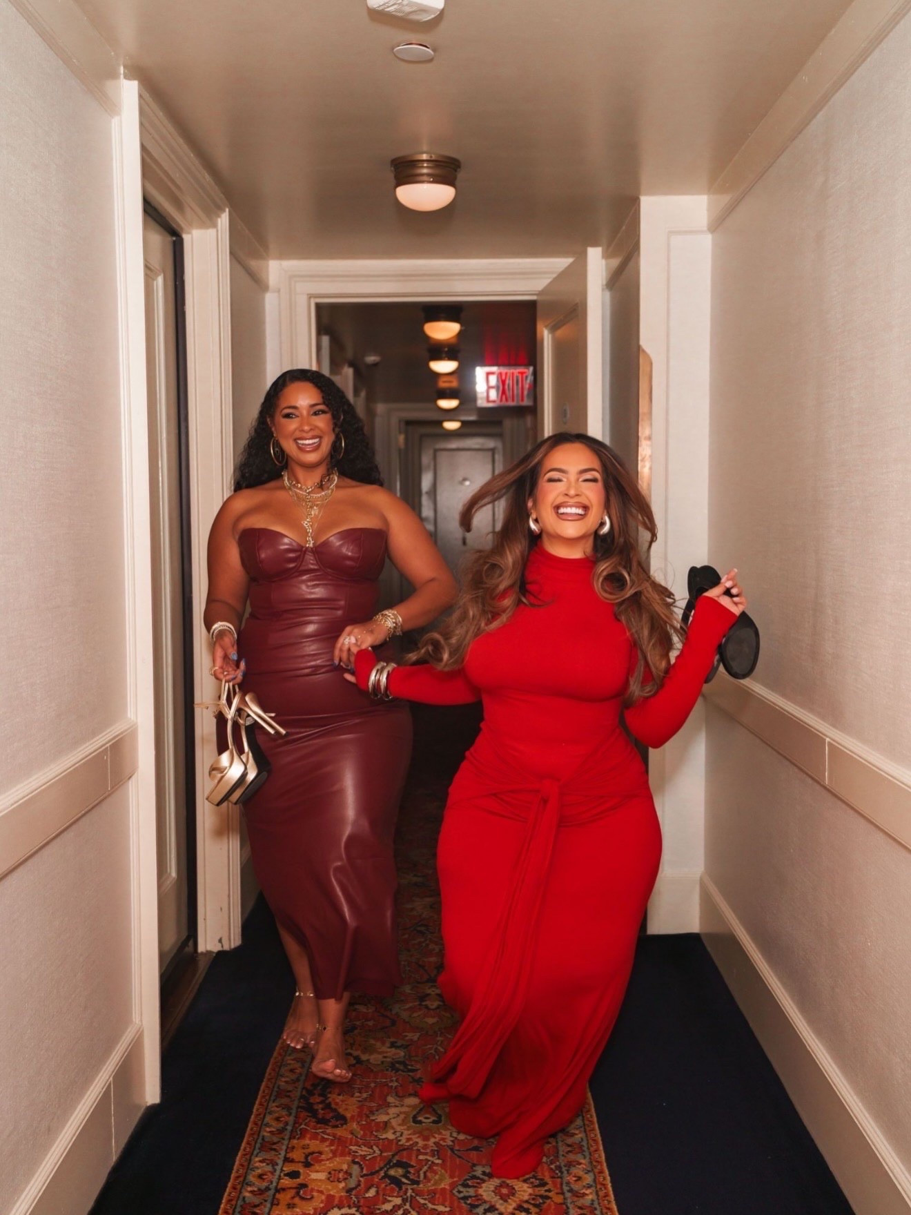 Curve friendly holiday style inspo for New Years Eve! Wearing a size large for reference


Red dress, midsize style, maxi dress, NYE, curvy style, Valentine’s Day dress 

#LTKootd #LTKMidsize #LTKHoliday