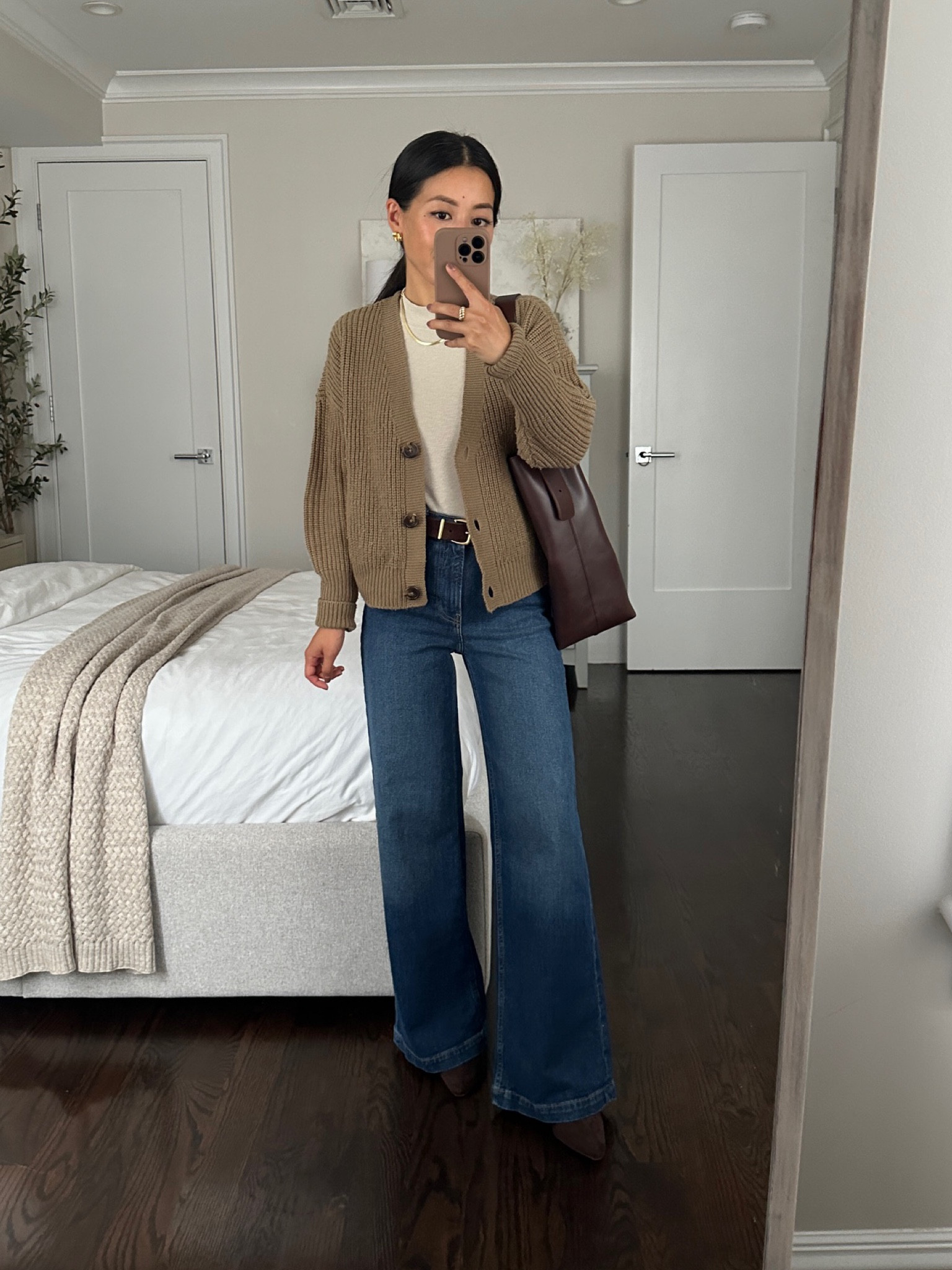 Last day for 50% off Gap stride jeans 

• Gap jeans 24 petite - very elongating wider leg trouser jeans on sale at an amazing price! 

Has some stretch. Gap runs a little big and these are long requiring heels on me. FYI the length will shrink in the wash a bit if you machine wash and dry  

•Vero Moda cardigan xs - my color is old but the style is current and petite friendly 

•Gap mock neck tee xs petite , nice layering basic 

•The Drop boots 5.5

•Madewell belt xxs and tote 

#LTKStyleTip #LTKFitness #LTKSeasonal