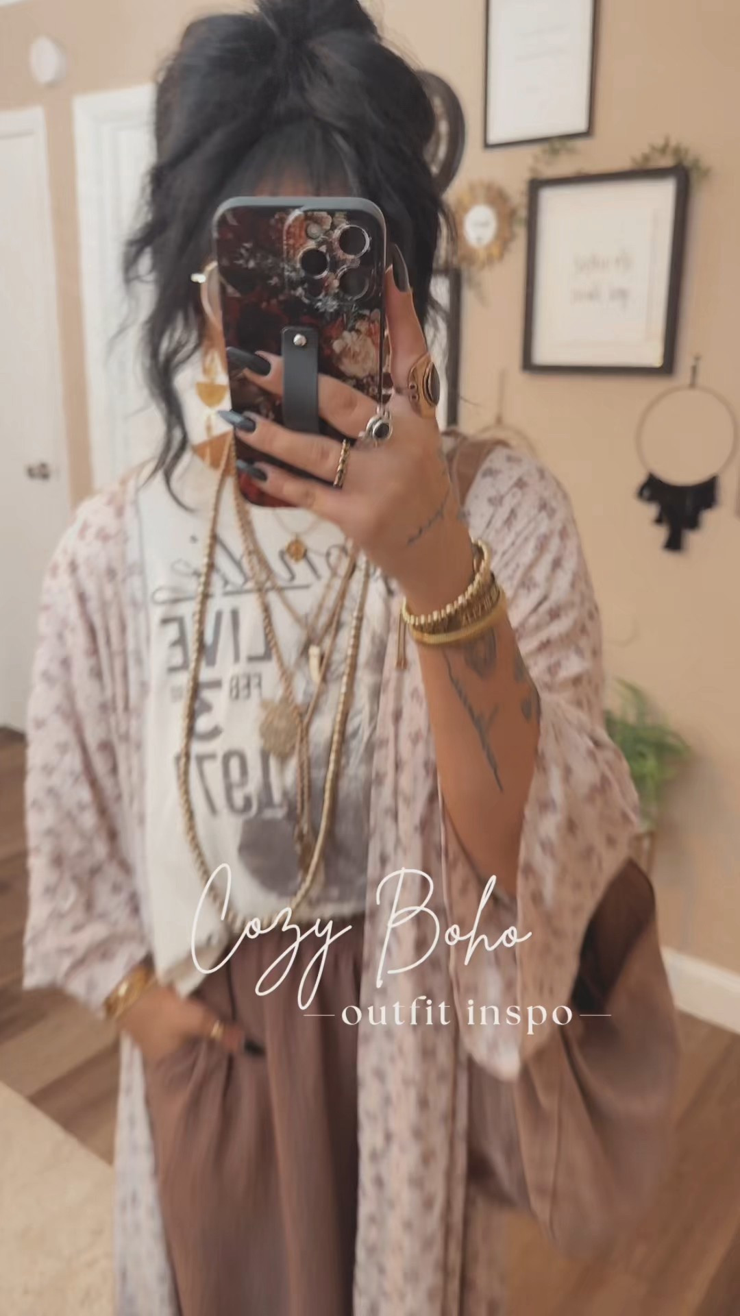 Your daily reminder that dopamine dressing is mandatory ✨🦋
Top- bought the set only for the shirt🙈
Kimono- my shop-Bohemia 
Pants- Three Bird Nest
Earrings- Bohemia 
Jewelry not linked- my shop- Bohemia
and thrifted 

#LTKFindsUnder50 #LTKSeasonal #LTKStyleTip