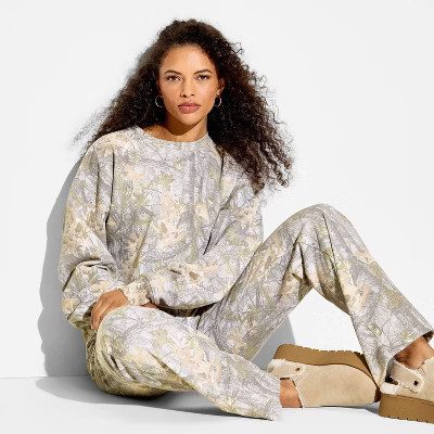 Women's Crewneck Fleece Graphic Pullover Sweatshirt - Camo XXS | Target