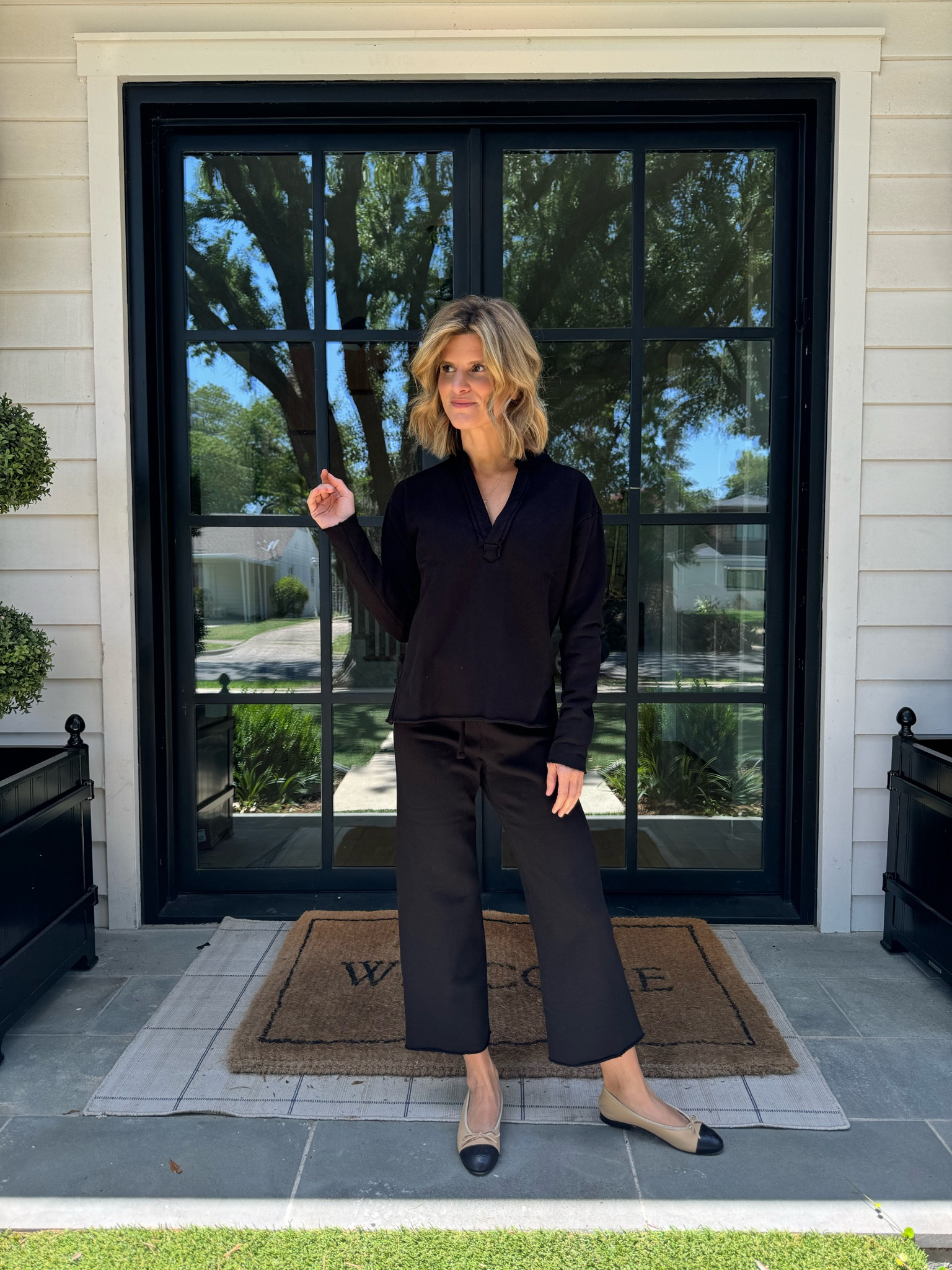 Wearing size XS 

#FrankandEileenPartner #WearLoveRepeat @frankandeileen