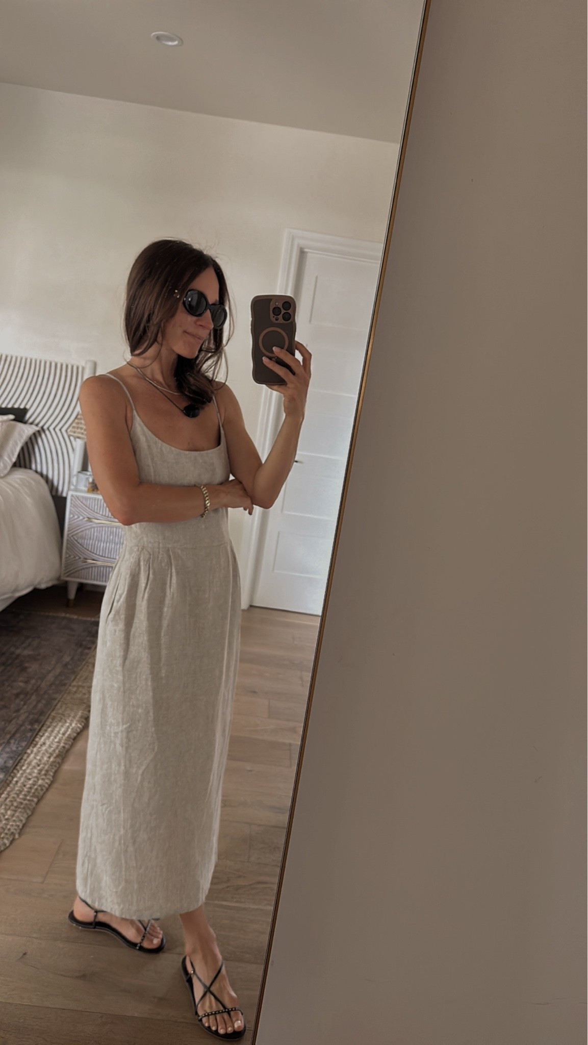 @Quince   linen is 11/10 for quality and comfort. This linen dress is perfect for any summer soirees, and a great option if you’re traveling to Europe this summer. True to Size. #quincepartner

#LTKOver40