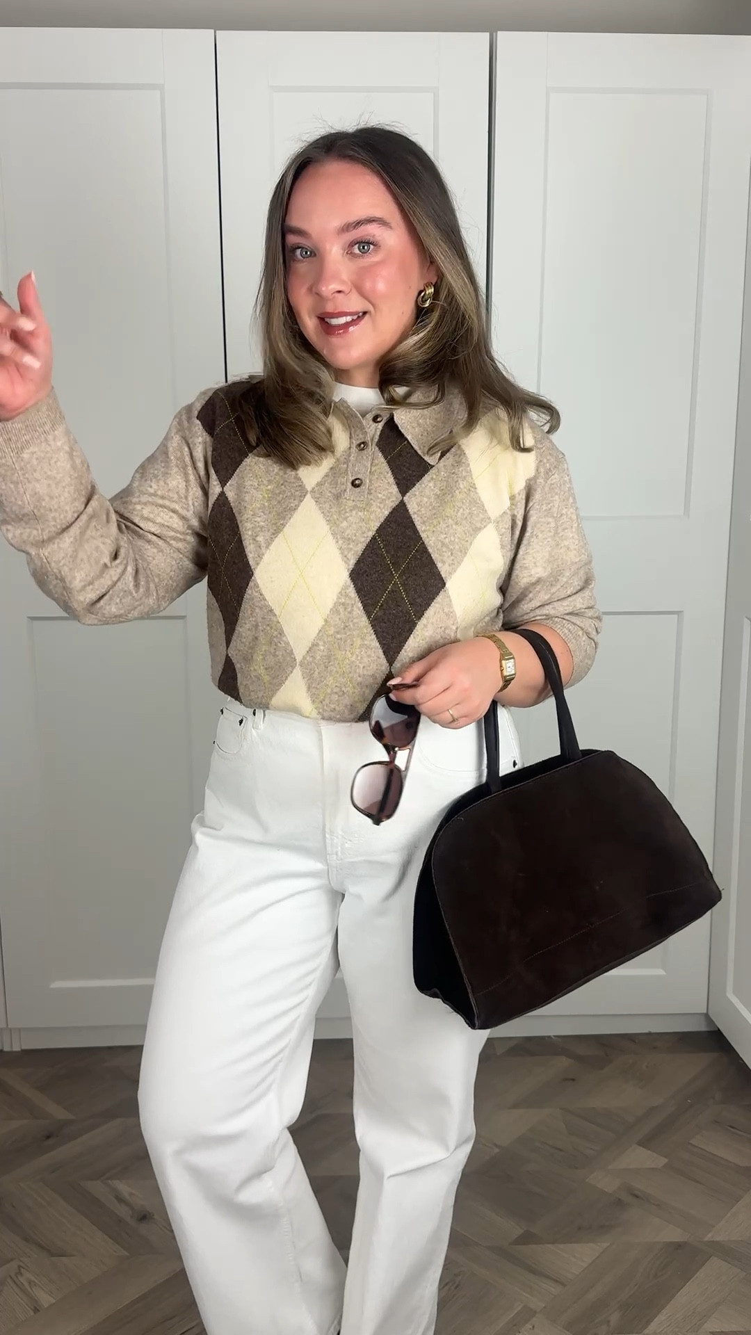 I wear a 31 short leg in the jeans from the curve love range! 

Linked the knit but it’s out of stock ☹️ I wear a medium. Shoes are from friends like these via Next 

#LTKjeans #LTKmidsize #LTKspring