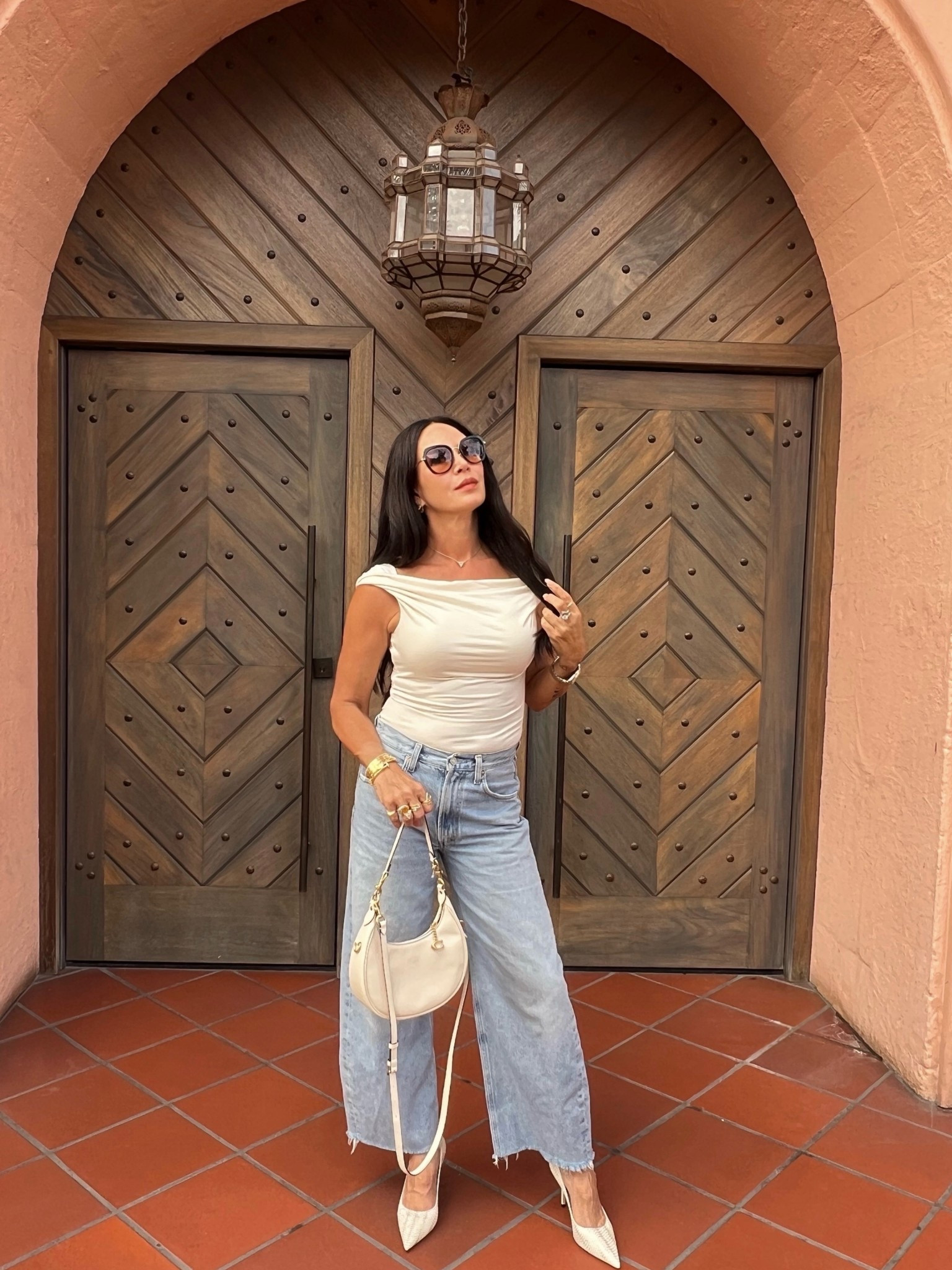 Today feels like a gentle exhale after a powerful cosmic night. 
♈️🌕🍂 Releasing, realigning, and stepping forward with clarity and grace. 

Side note - if you haven’t paid a visit to the Whaling Bar for a bite, you’re seriously miss out. (My personal fav menu items: meatballs, Caesar salad, whipped ricotta and cucumbers) 🤍✨ #chantellestyle #chantellemalarkey #chantellehartmanmalarkey #fullmooninAries #supermoon #huntermoon #sandiegofashion #fallfashion 

#LTKFindsUnder50 #LTKStyleTip #LTKSeasonal