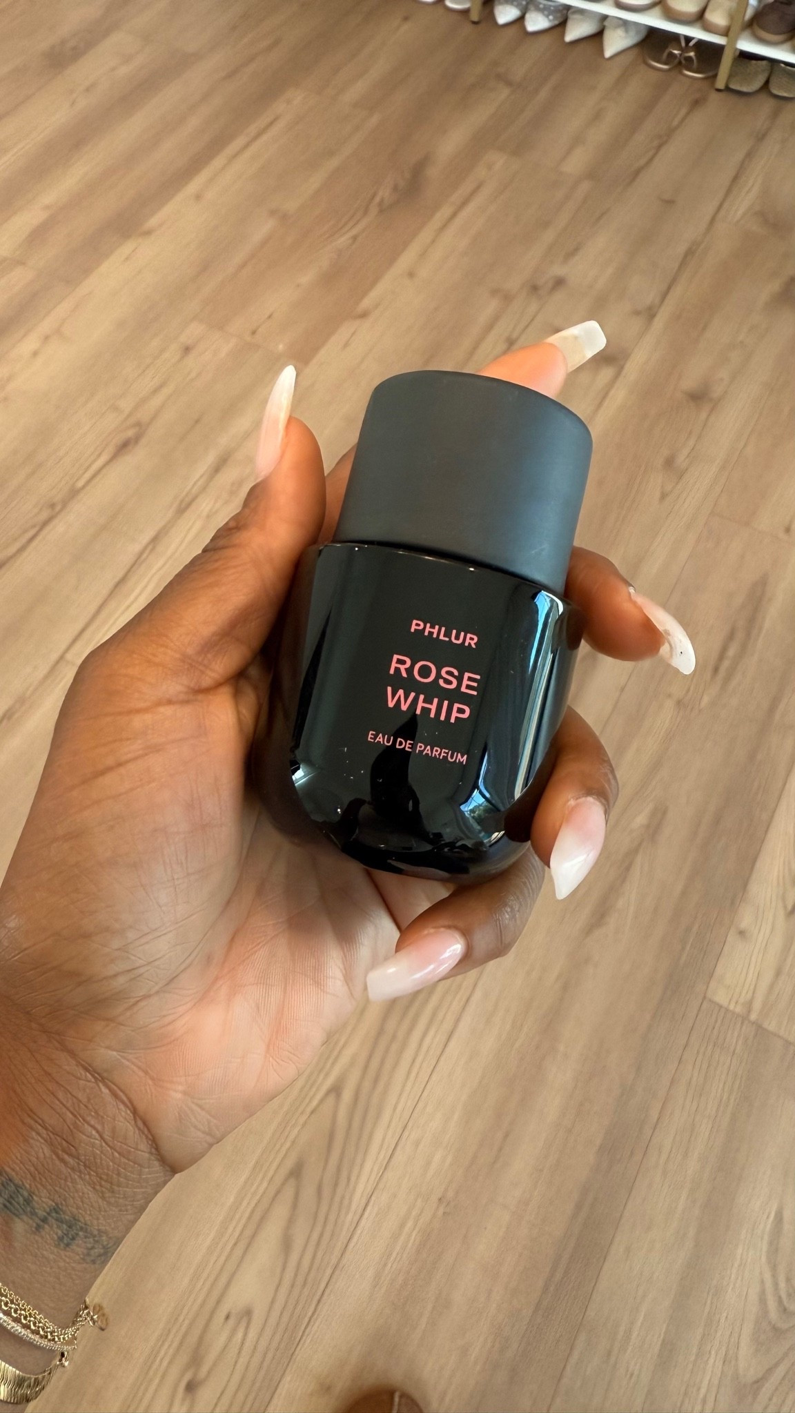 Scroll to shop! ✨ One of my favorite fragrances. Everything is linked below.👇🏾

Fragrance: Cashmere Skin

Desliza para comprar. ✨ Una de mis fragancias favoritas.

📲 Download the free LTK app & follow me @kirasfashionfinds to shop all my daily finds.

#LTKBeauty #LTKselfcare #LTKSaleAlert