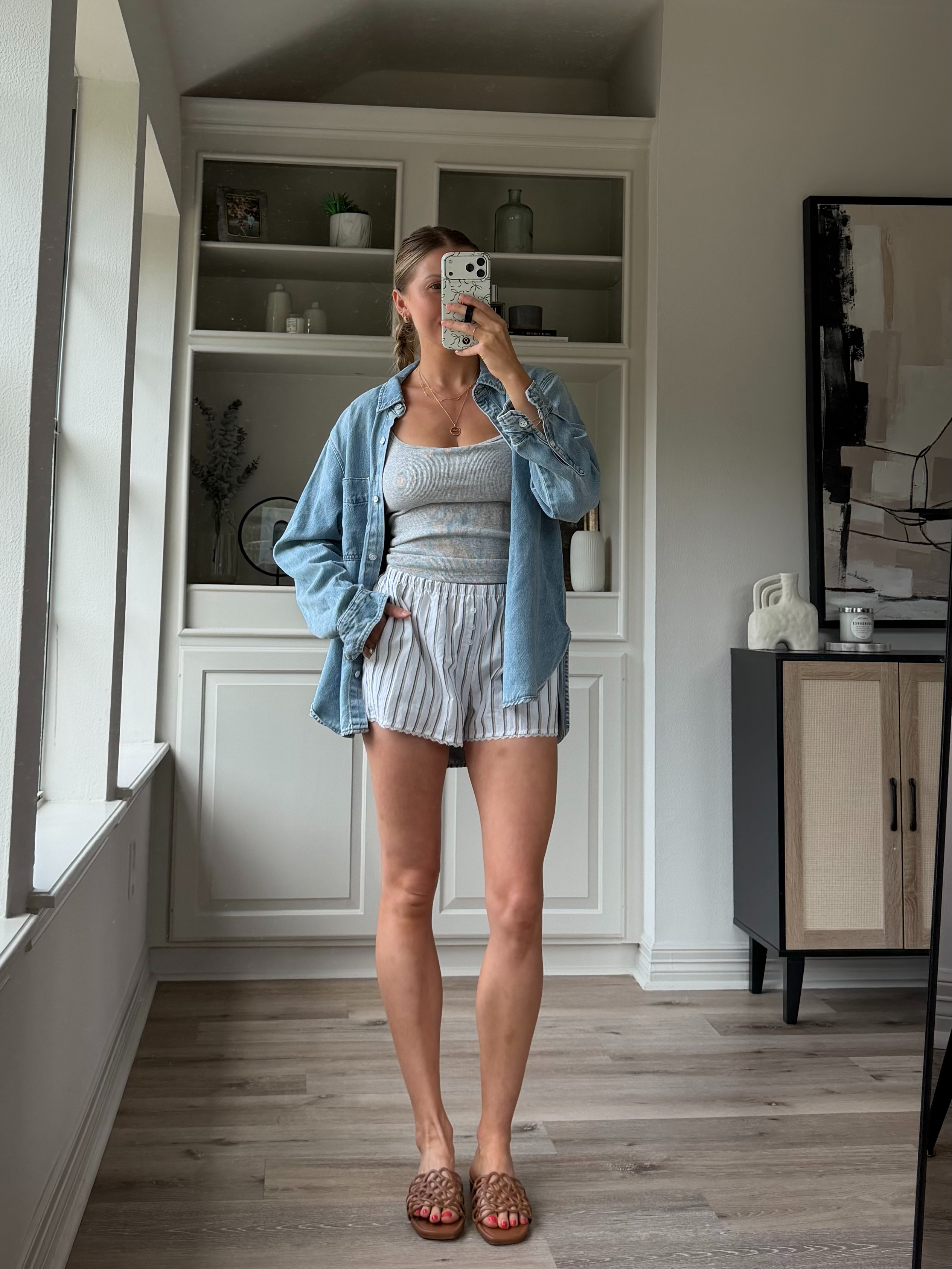 Comfy everyday outft | S gray tank, S shorts 

 