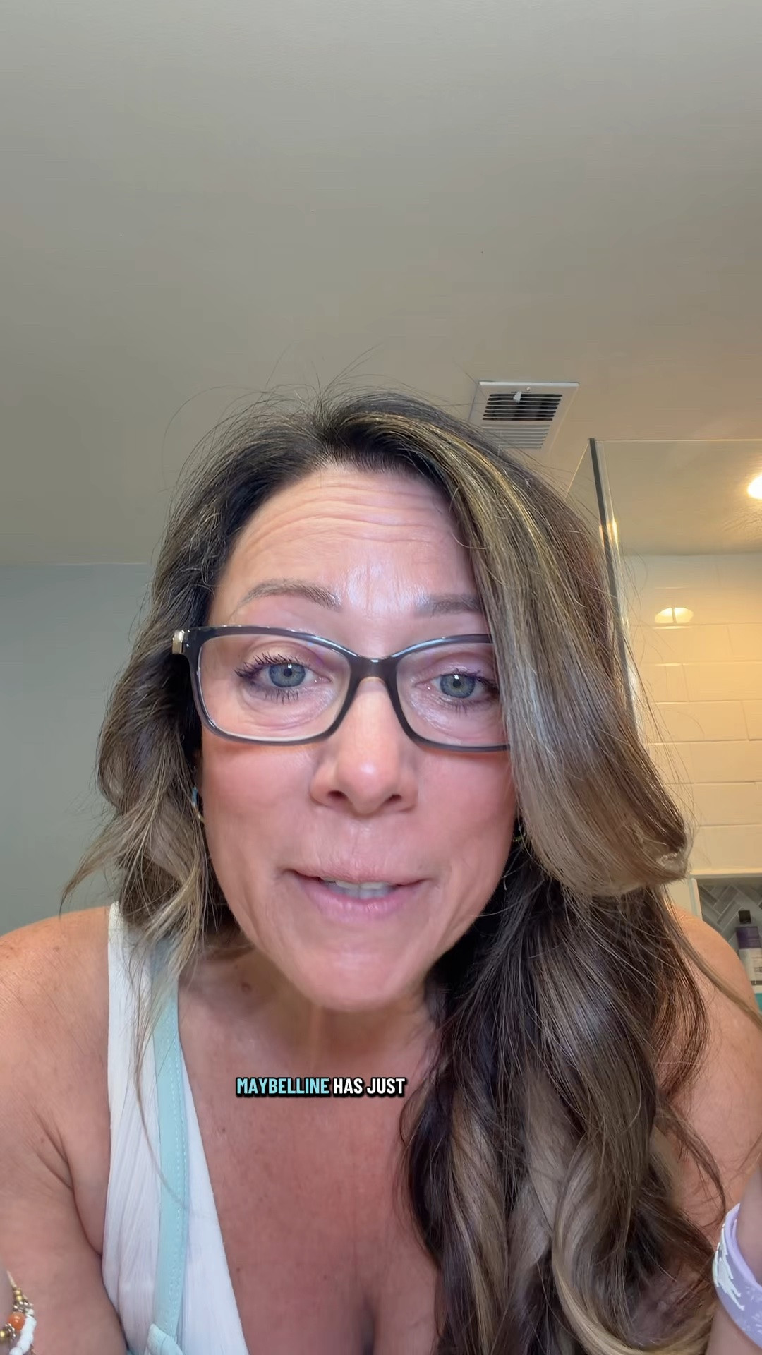 If you want fuller-looking lips with an easy drugstore combo… this trio is SO good. #maybelline
#liftergloss
#lipcombo
#drugstoremakeup
#over50beauty