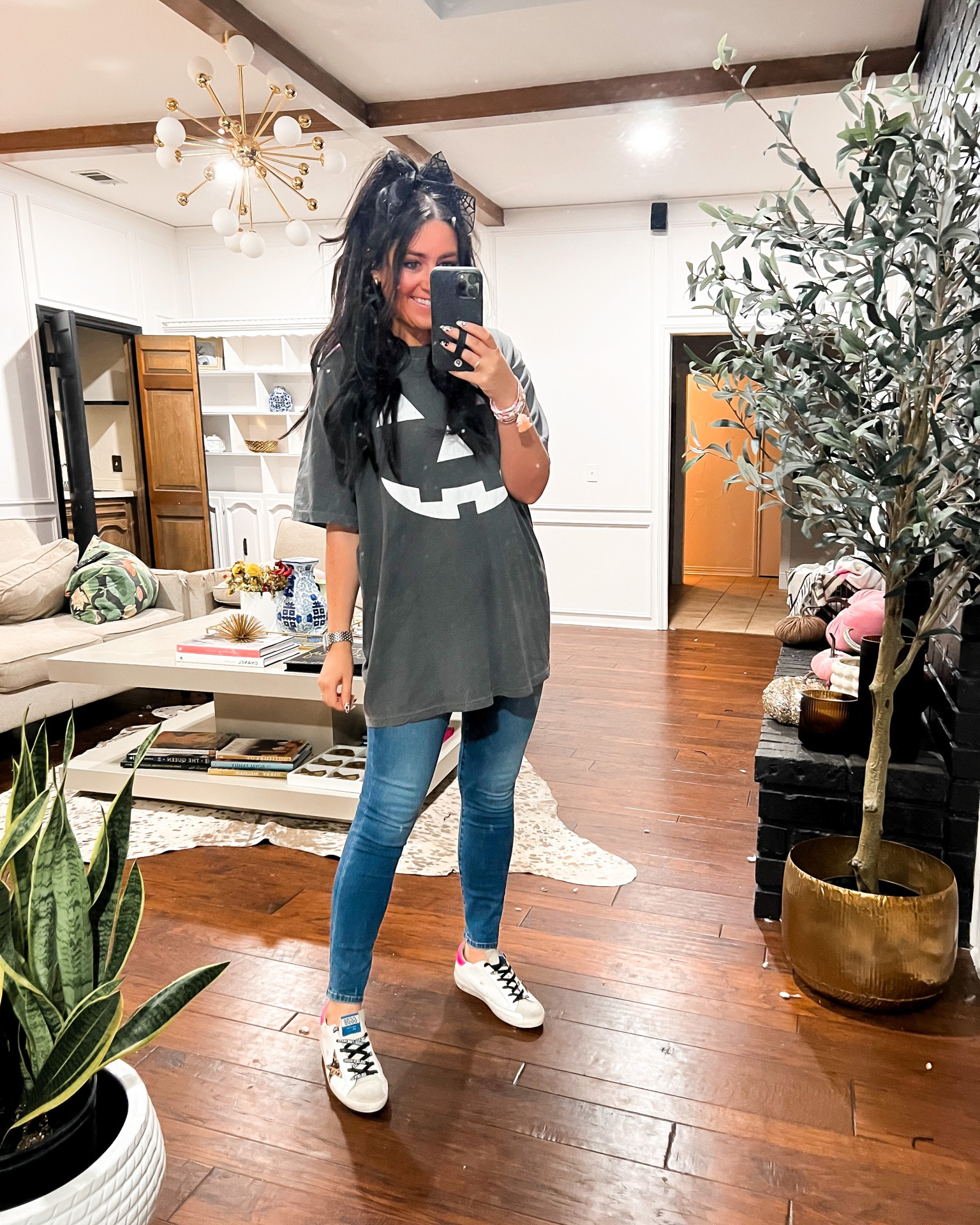 Tee // XL
Jeans // 28

Teacher, Halloween, fall, bow, pumpkin, retro, oversized

#LTKHalloween #LTKSeasonal #LTKunder50