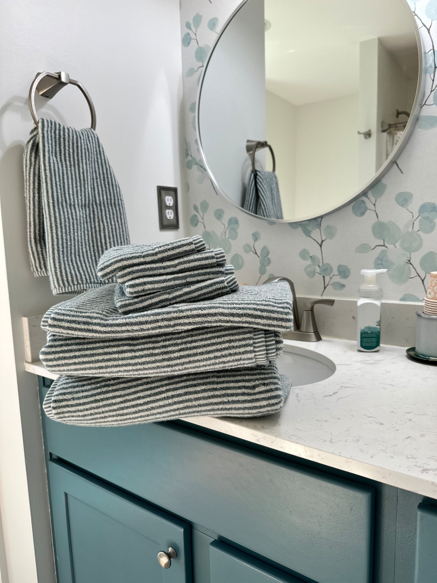 Fresh towels, fresh vibes. Loving how these striped beauties add the perfect pop to our updated bathroom setup!
#BathroomGoals #LTKHome #TowelRefresh #CozyVibesOnly #BathroomStyle

#LTKSaleAlert #LTKPetite #LTKOver40