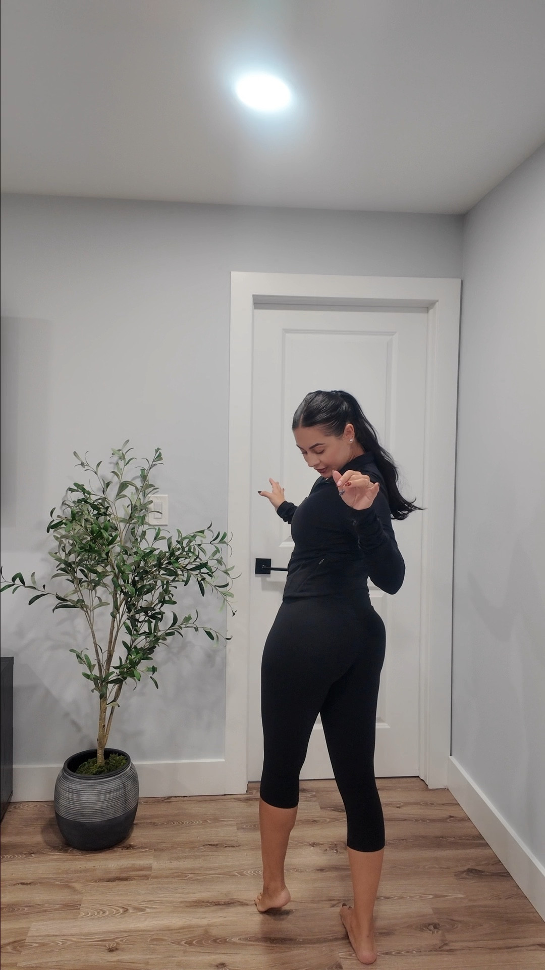 SPANX and Activewear?! I think yess!! 

Leggings, mom outfit, workout set 

#LTKFallSale #LTKFindsUnder100 #LTKActive