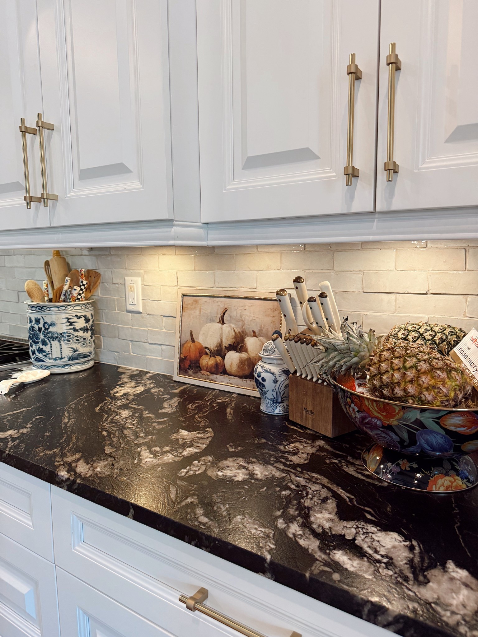 Kitchen accessories knives set adorable knife set traditional home decor Ralph Lauren home rustic modern farmhouse ranch style home 

#LTKHome #LTKFindsUnder100 #LTKSeasonal