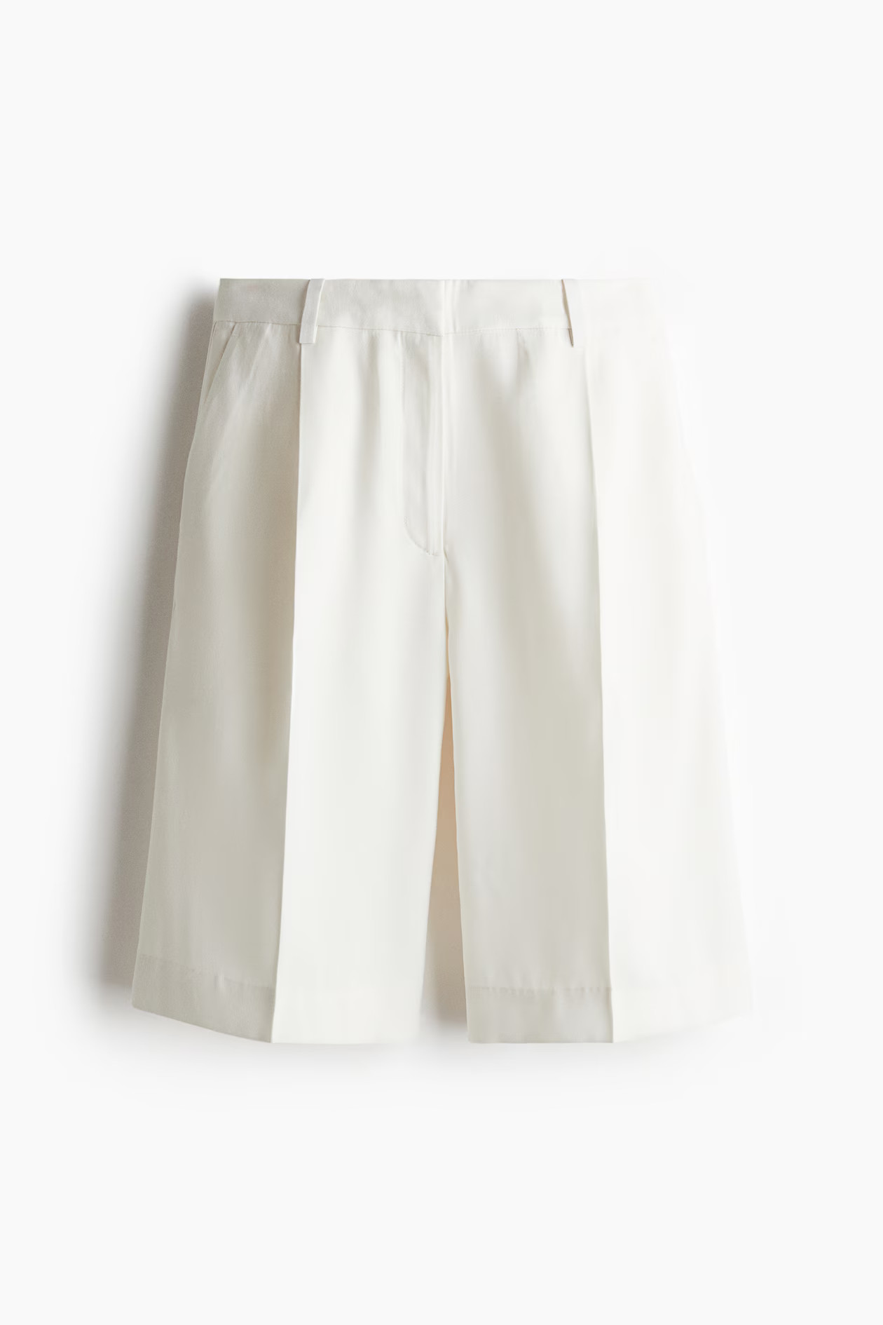 Bermuda shorts | H&M (UK, MY, IN, SG, PH, TW, HK)