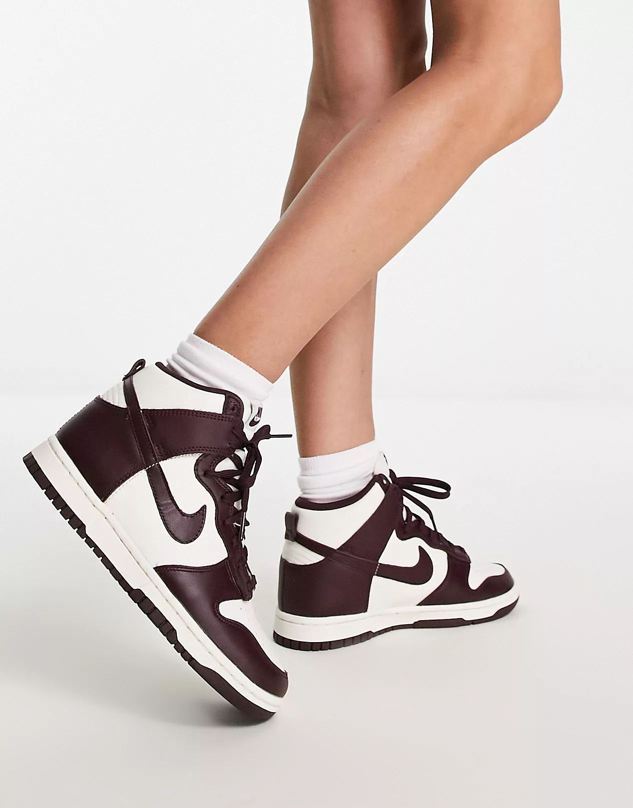 Nike Dunk High trainers in sail white and burgundy | ASOS (Global)