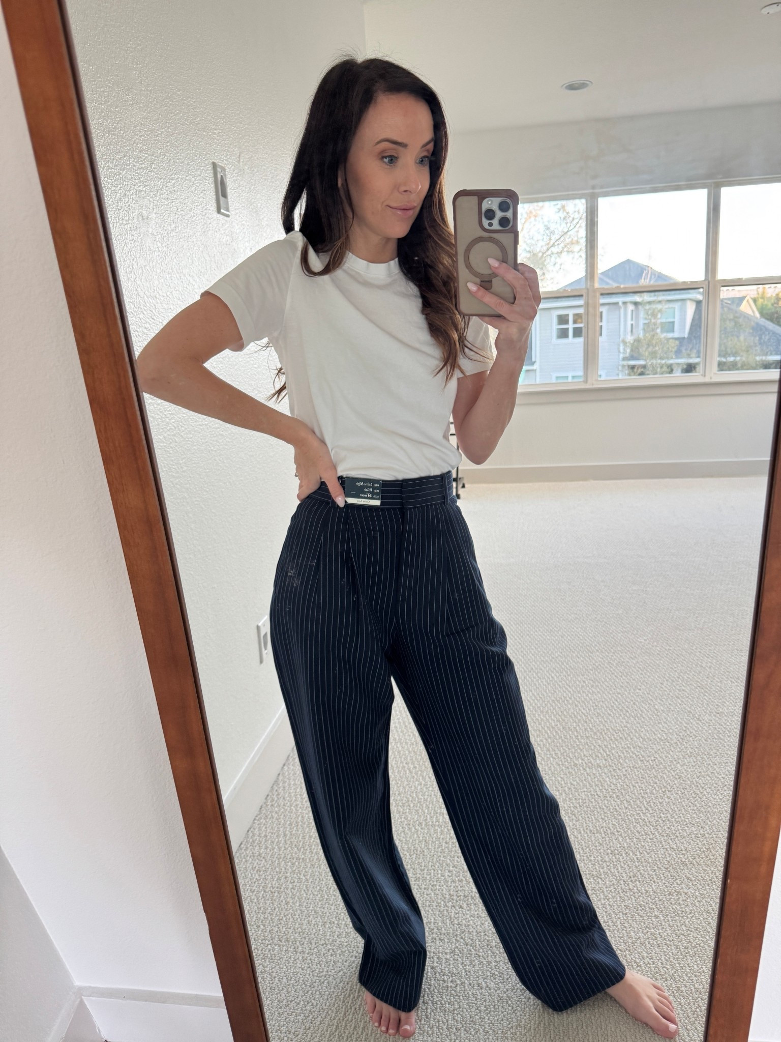 These incredible trousers are currently 25% off. Such a comfortable and flattering silhouette & runs true to size • Abercrombie 

#LTKPetite #LTKSaleAlert #LTKSpringSale