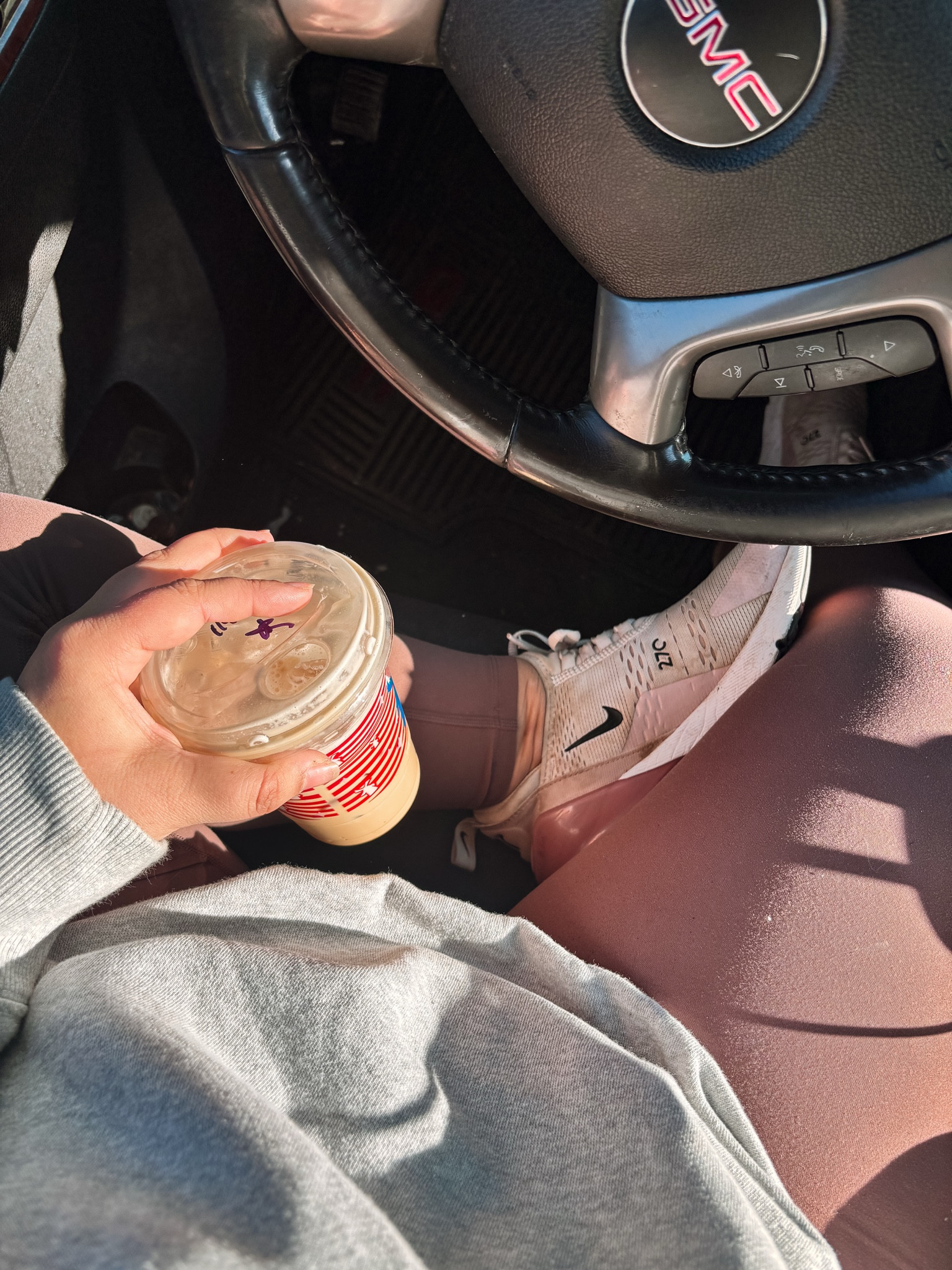 Comfy mom uniform 🫶🏼

#LTKShoeCrush #LTKPlusSize #LTKMidsize