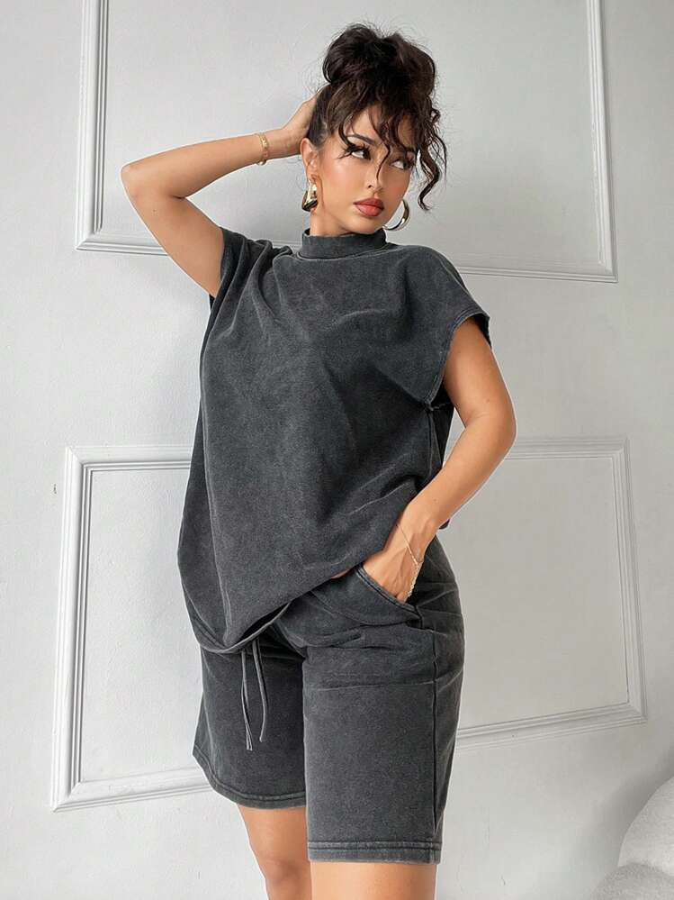SHEIN SXY Conjunto Casual De Dos Piezas Estilo Del Páramo De Verano, Camiseta Desgastada De Lavado De Nieve Con Hombros Caídos Y Bermudas Anchas Estilo Bermuda | SHEIN