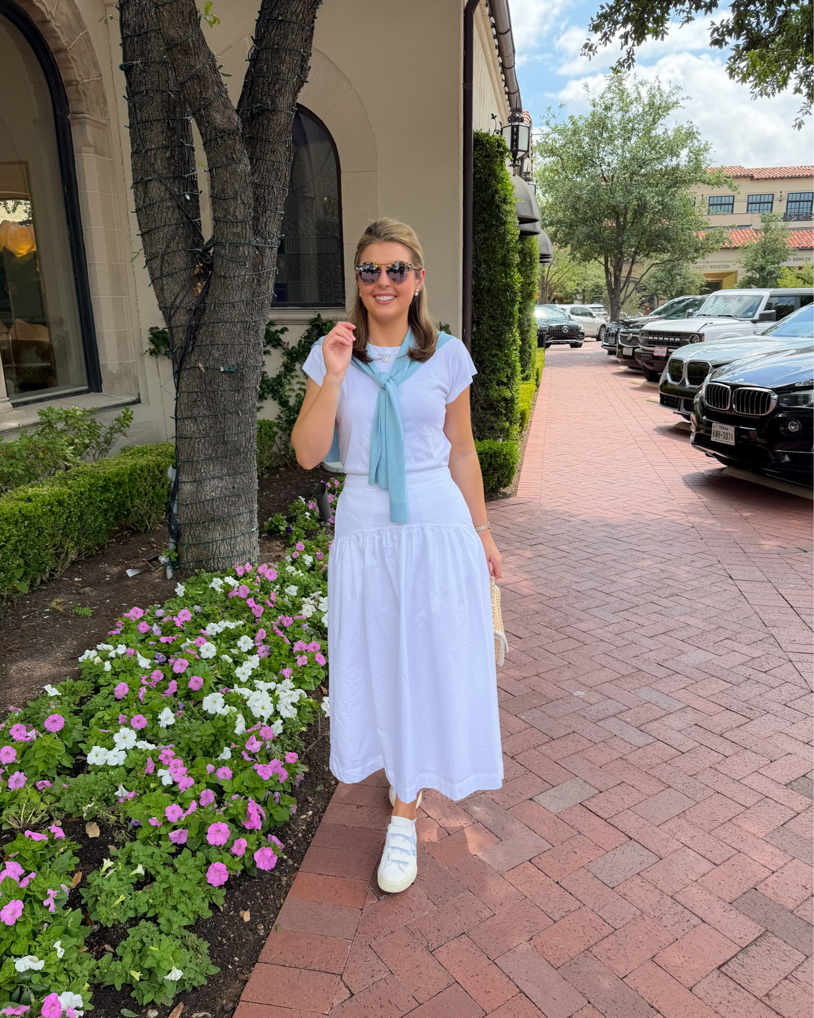 Yesterday ootd! Wearing a S in top and skirt!