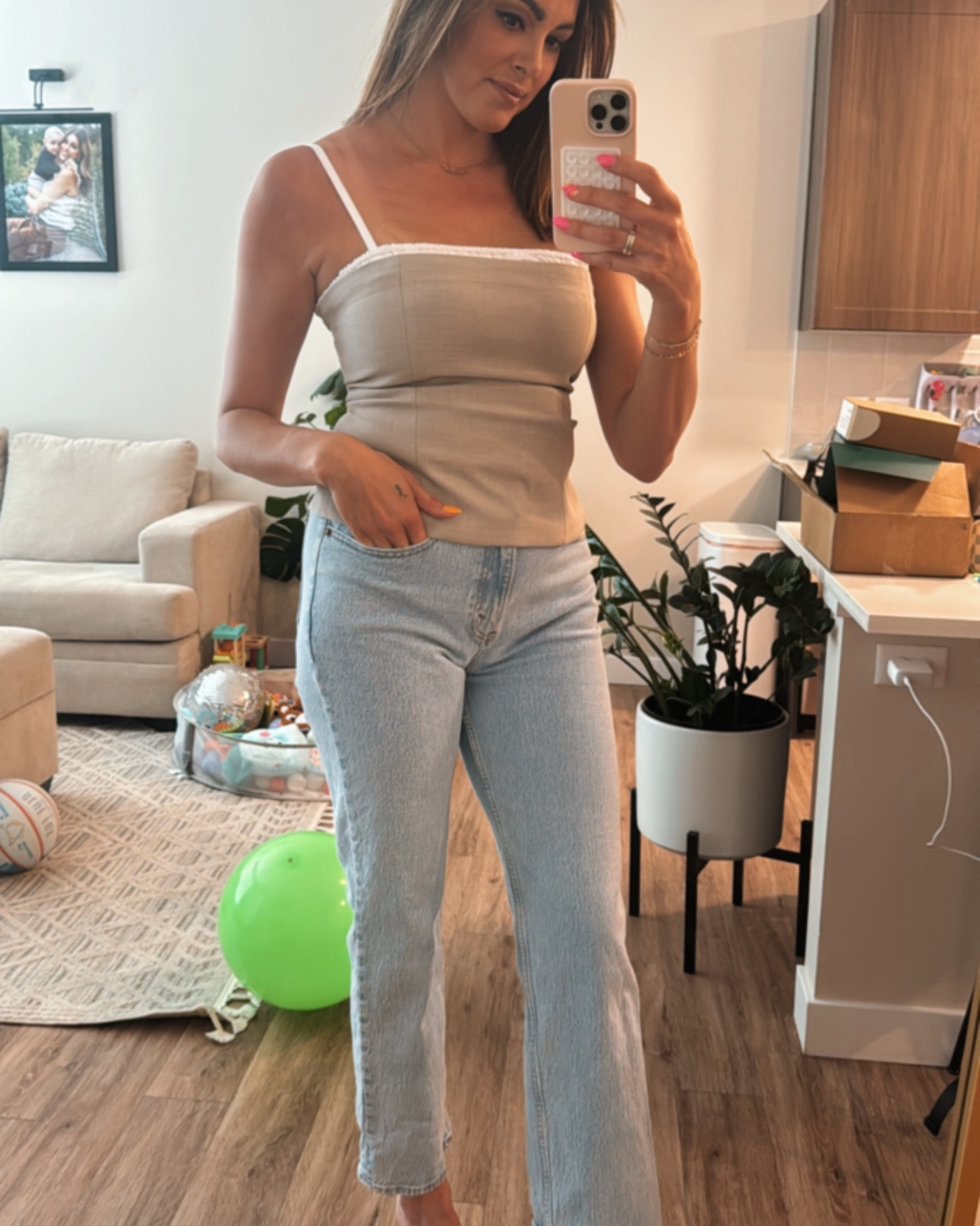 The cutest top! Corset like so form fitting 🤍🤍