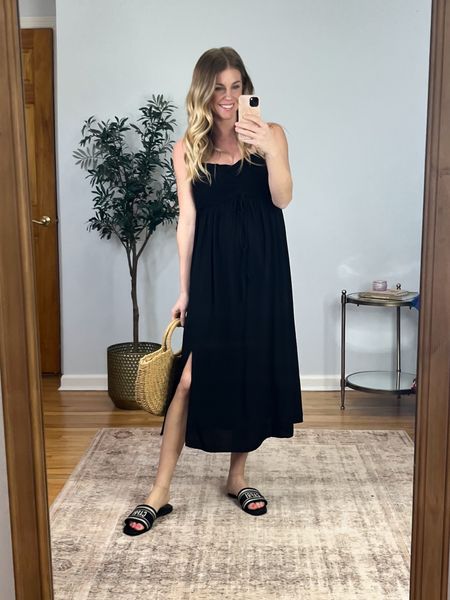 Cute lightweight maxi dress perfect for spring, summer and your next vacay! Wearing size small. 

Code: "Real15" to enjoy 15% off sitewide on orders $65+
Code: "Mimi20" can enjoy 20% off sitewide on orders $109+

#LTKfindsunder50 #LTKstyletip #LTKSeasonal