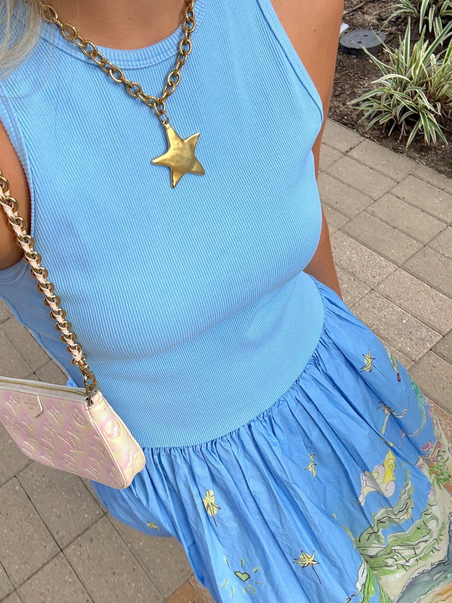 Dinner dress!!!!! Such an easy throw on!! 

#LTKSeasonal #LTKSummerEdit #LTKU