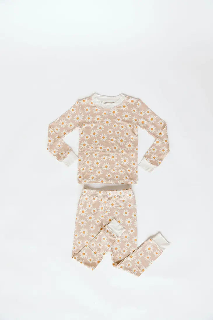 Field of Daisies Long Sleeve Pajama Set | PEGGI + ME