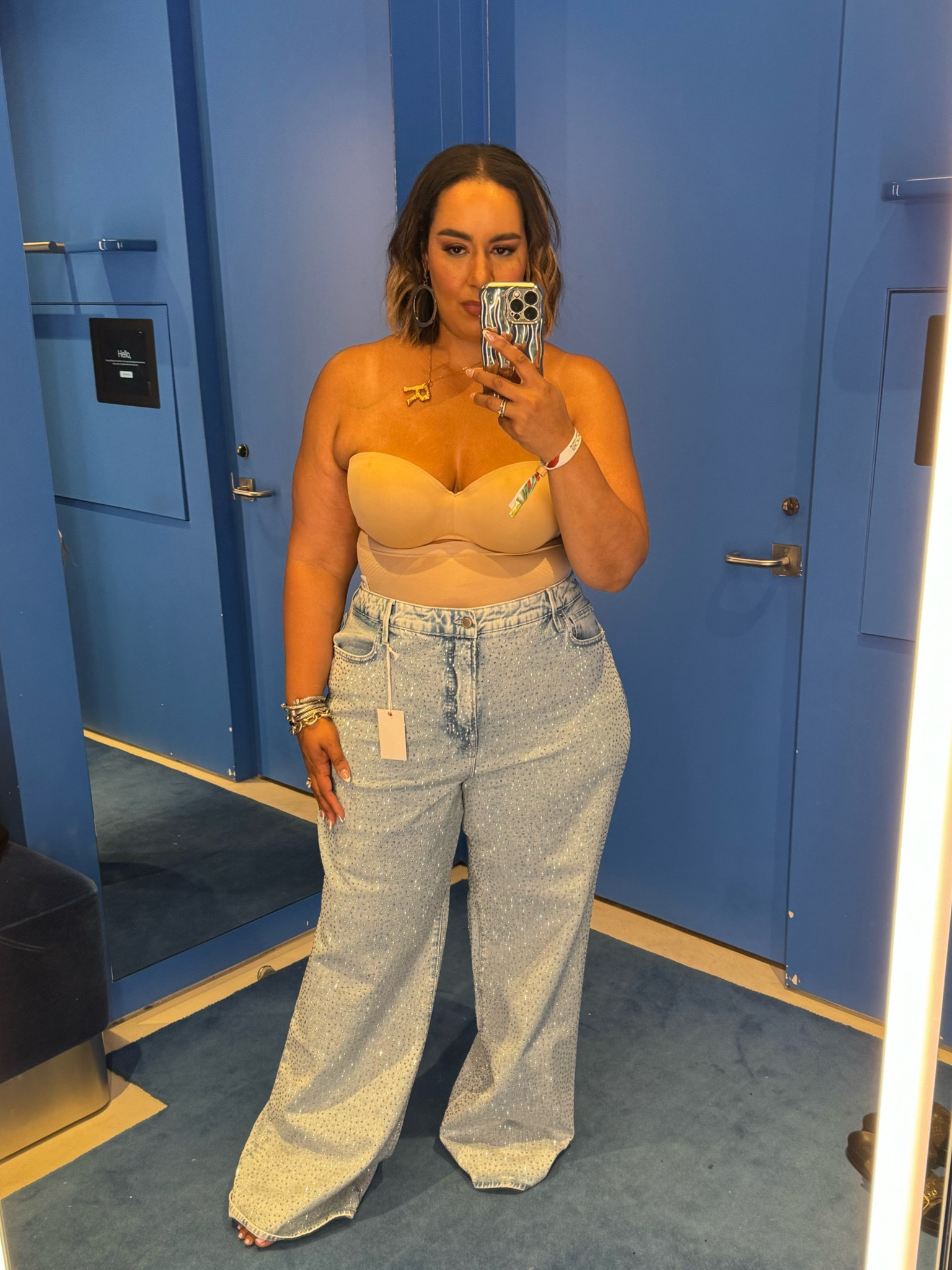 Love these sparkly good American jeans! Wearing a size 15 

#LTKPlusSize