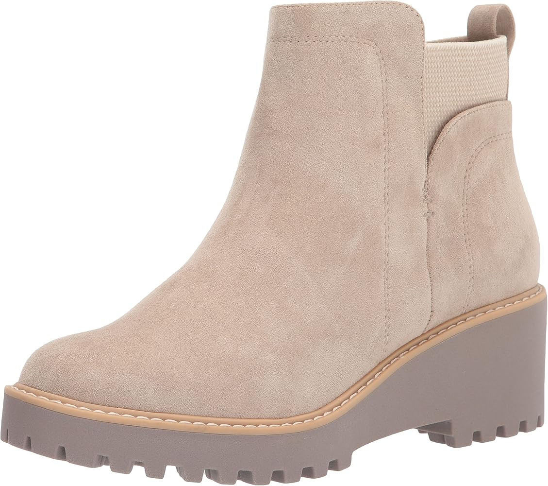 DV Dolce Vita Women's Rielle Ankle Boot | Amazon (US)