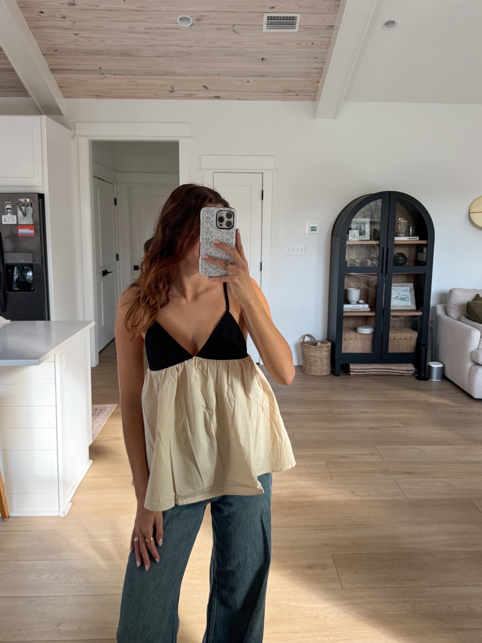 Easy everyday outfit 🤎

The Grey Bandit Alice Top is so flattering and effortless—perfect with denim for that simple, put-together look.

Linking it here!


#LTKSeasonal #LTKmomlife #LTKootd