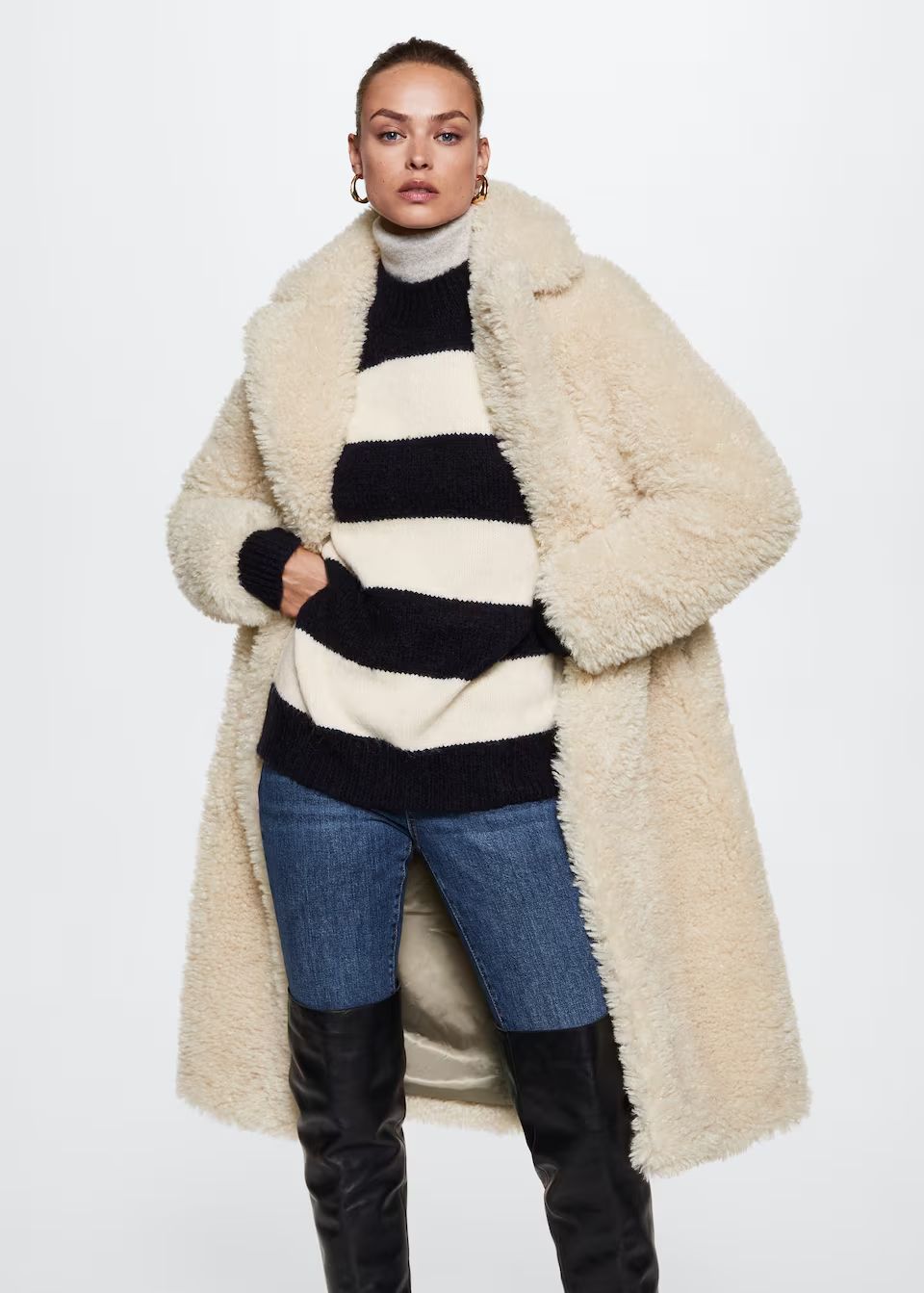 Fur bouclé coatREF. 37087712-EUREKA-LM | MANGO (US)