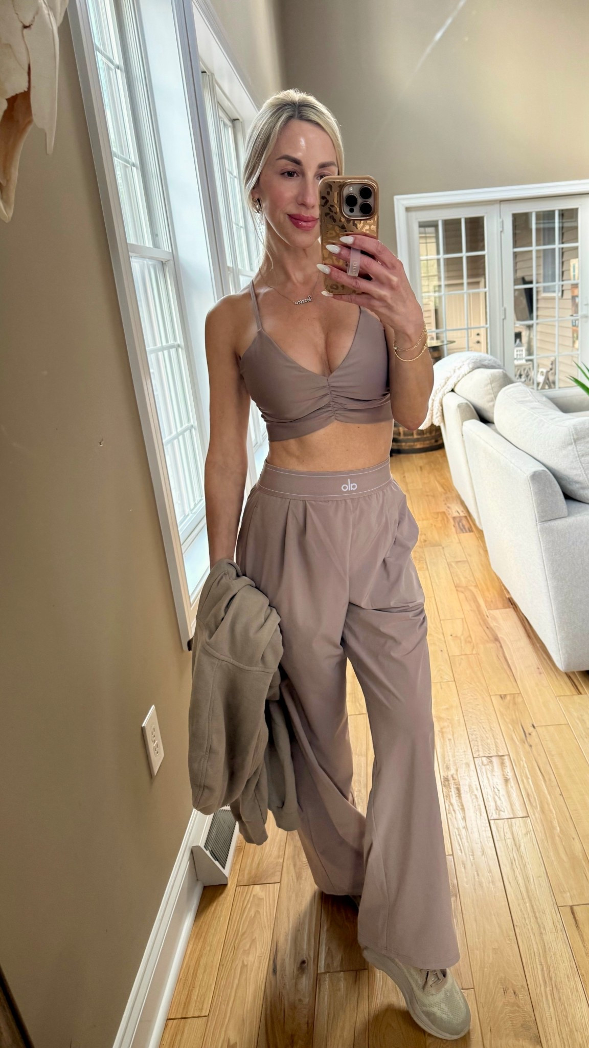 These @Alo Yoga trousers are perfect for when you want to look polished, but you also want to feel like you’re wearing sweatpants! Pair with a matching bra & comfy sneakers & you’re all set! 

#LTKActive #LTKOver40 #LTKmomlife