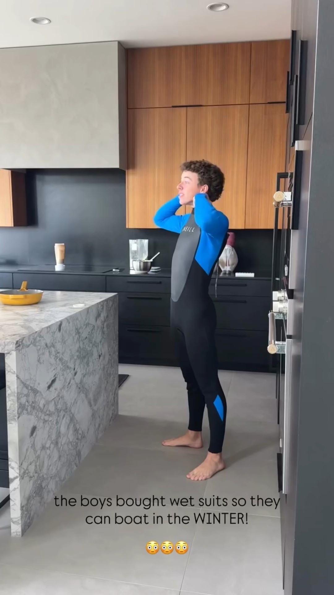 the boys bought wet suits so they can boat in the WINTER! 😳😳😳
