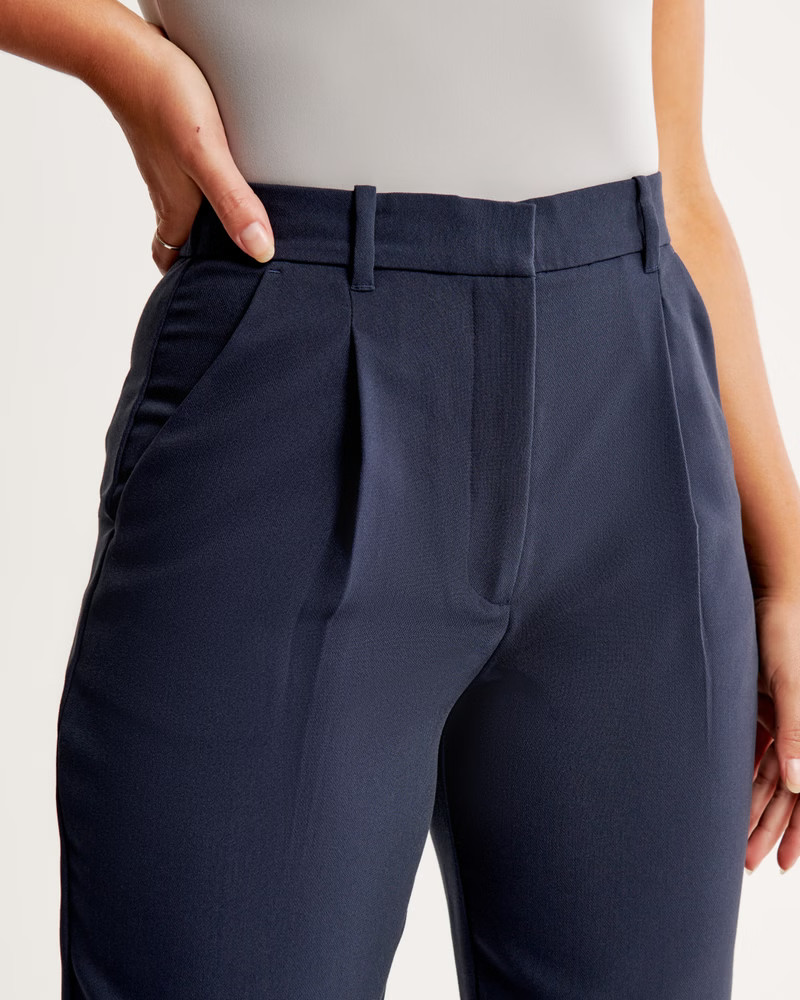 Women's Curve Love Tailored Relaxed Straight Pant | Women's Bottoms | Abercrombie.com | Abercrombie & Fitch (US)
