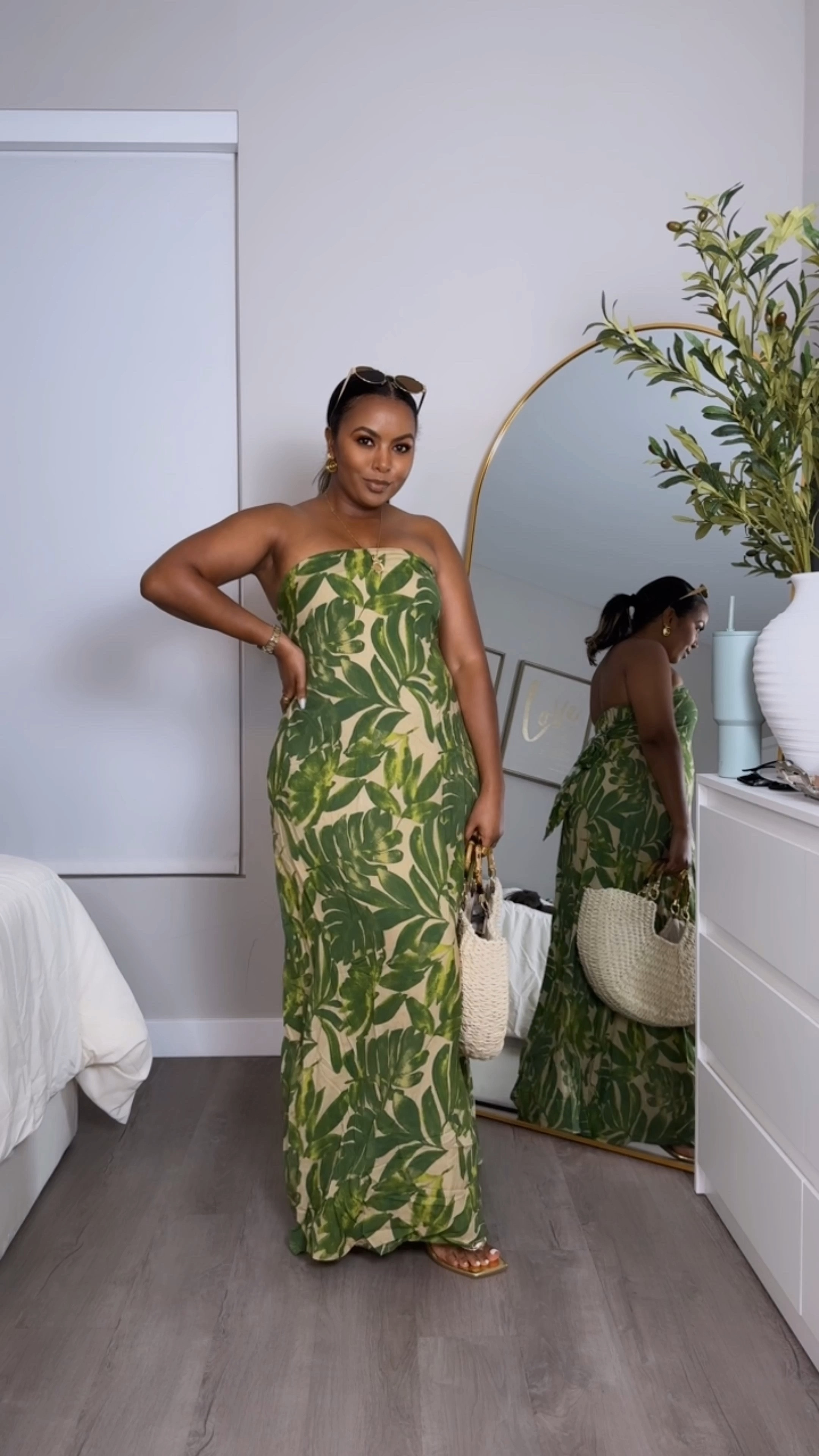 These petal and pub summer dresses are absolutely beautiful! 😍😍 I’m obsessed with the print and cut of the 3rd look! Use code LADYT20 for some $$ off. 🫶🏾✨

Also the first and third dress run big, I’d definitely size down! I’m wearing size M in all dresses for reference  🫶🏾✨