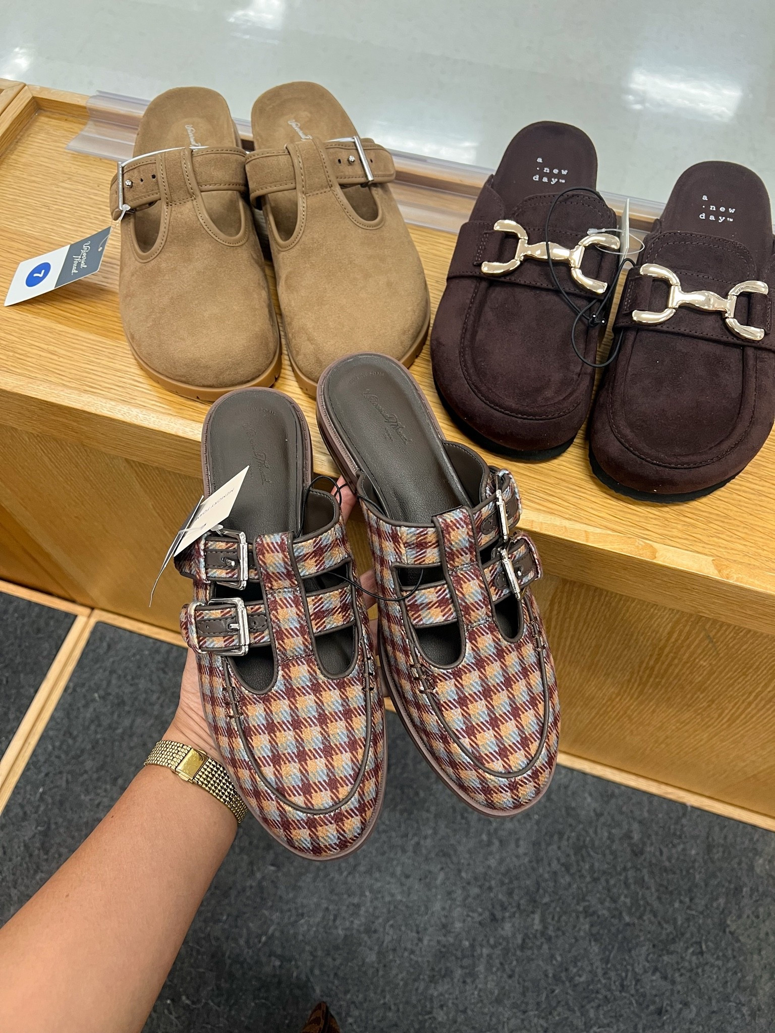 New comfy fall shoes 

Target finds, clogs, fall trend, fall fashion, loafers @Target

#LTKootd #LTKmomlife #LTKgrwm