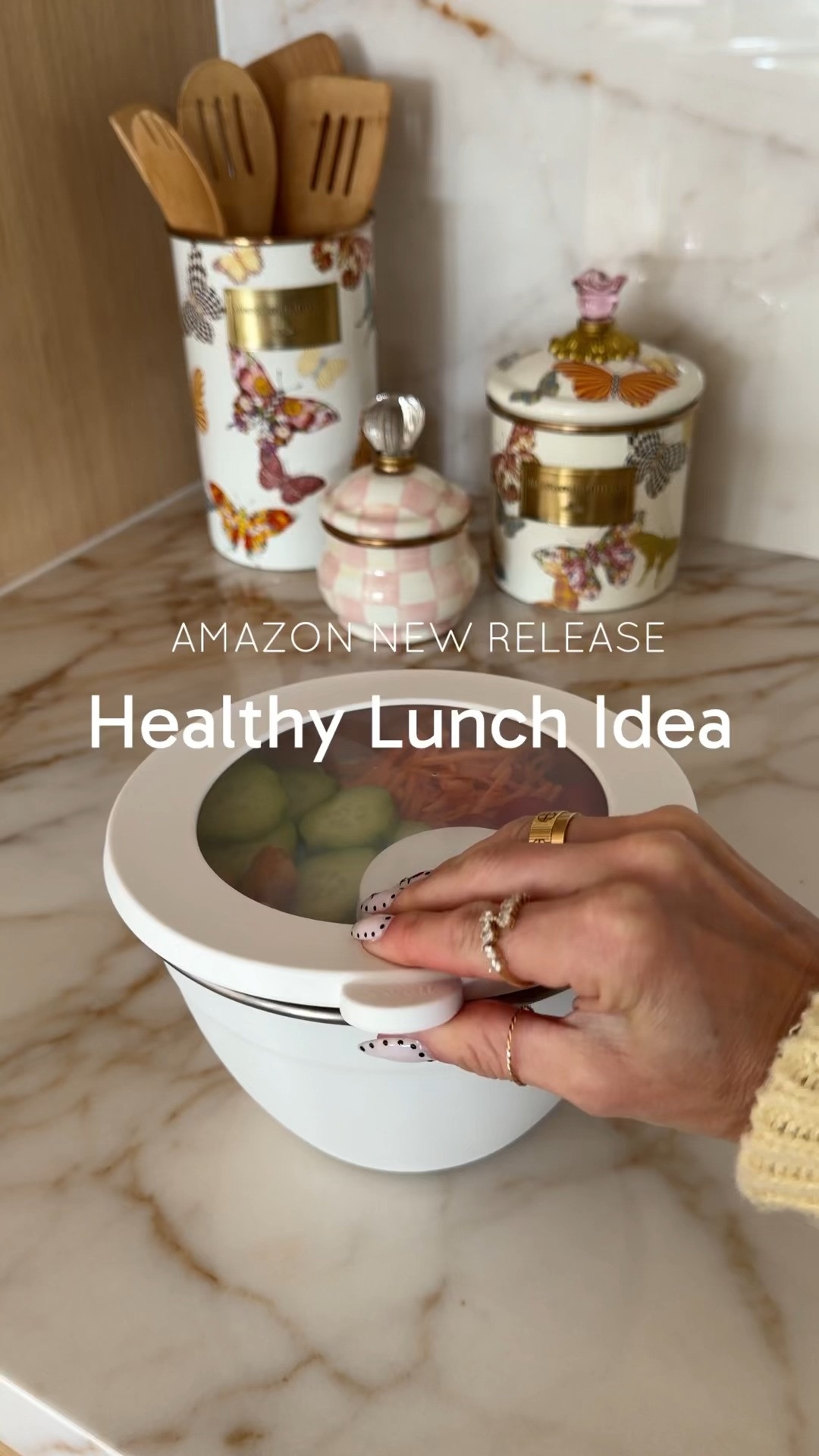 A stainless steel salad bowl kit with a 2oz mini canister and removable tray is less like a simple container and more like a compact, all-in-one meal system designed to keep your salad fresh, organized, and actually enjoyable to eat later. Instead of juggling multiple containers, you carry one cohesive kit that turns meal prep into something almost effortless.
 

 #LTKmomlife #LTKfoodie #LTKHome