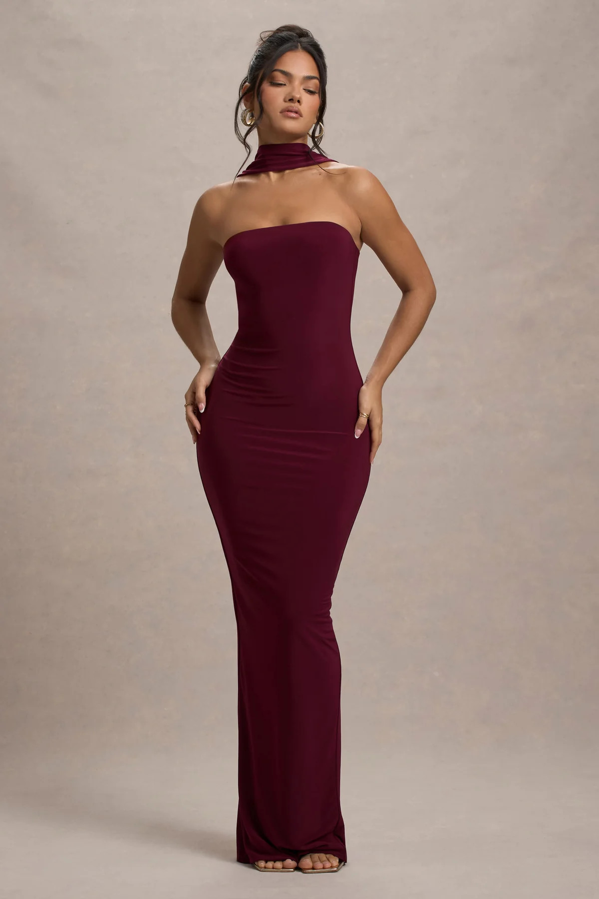 Nobu | Burgundy Bandeau Maxi Dress With Halter-Collar | Club L London