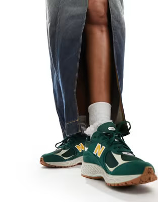 New Balance 2002 sneakers in green exclusive to ASOS | ASOS (Global)