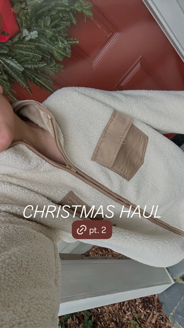 🎄 WELLNESS CHRISTMAS HAUL Pt. 2 🎄
More Black Friday finds I actually love + use → comment SHOP to get the links! 🤍

1. @milamendhealth chocolate hormone balancing drink 
2. @wearebrightland olive oil duo sets 
- @helloaishwarya on the@thewellnessprocesspod is a must listen if you love this brand olive oil 🫒💛
3. @lakepajamas Christmas pj’s for the fam 
4. @amazonprime Argentyn 23 Professional Immune Support - Colloidal Silver, Bio-Active Silver Hydrosol, 23 ppm! 
5. @tuckernuck Buttercream Fleece Lawrence Full Length Zip Up under $170
6. @tuckernuck Black Quilted Wright Funnel Neck under $150
7. @tuckernuck Cream Providence Wrap Jacket under $200

Which one are you adding to your list?! ❤️❤️❤️