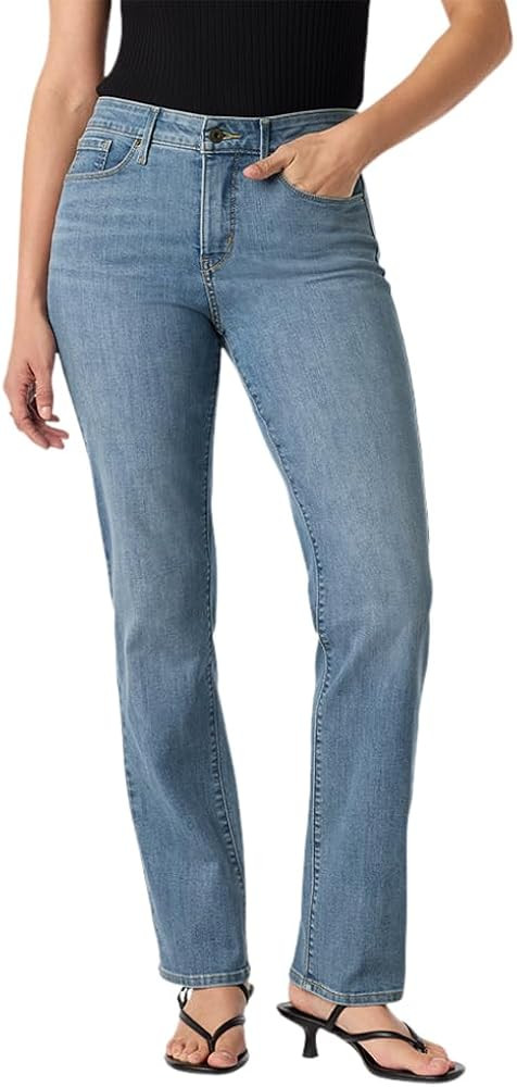 Signature by Levi Strauss & Co. Gold Womens Curvy Straight Jean | Amazon (US)