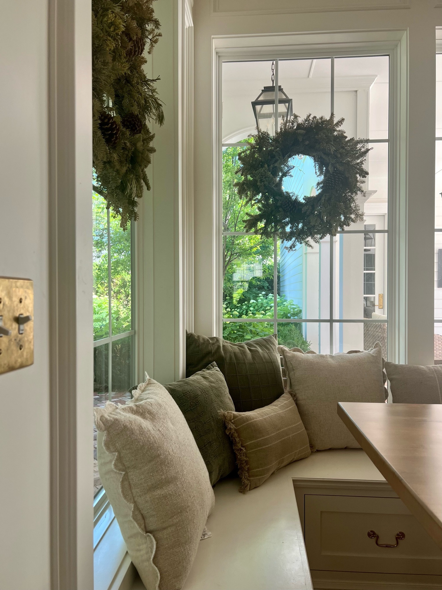 Hydrangea season is about to begin 🌿

Throw pillows around the eating nook ✨

#LTKfindsunder50 #LTKstyletip #LTKhome