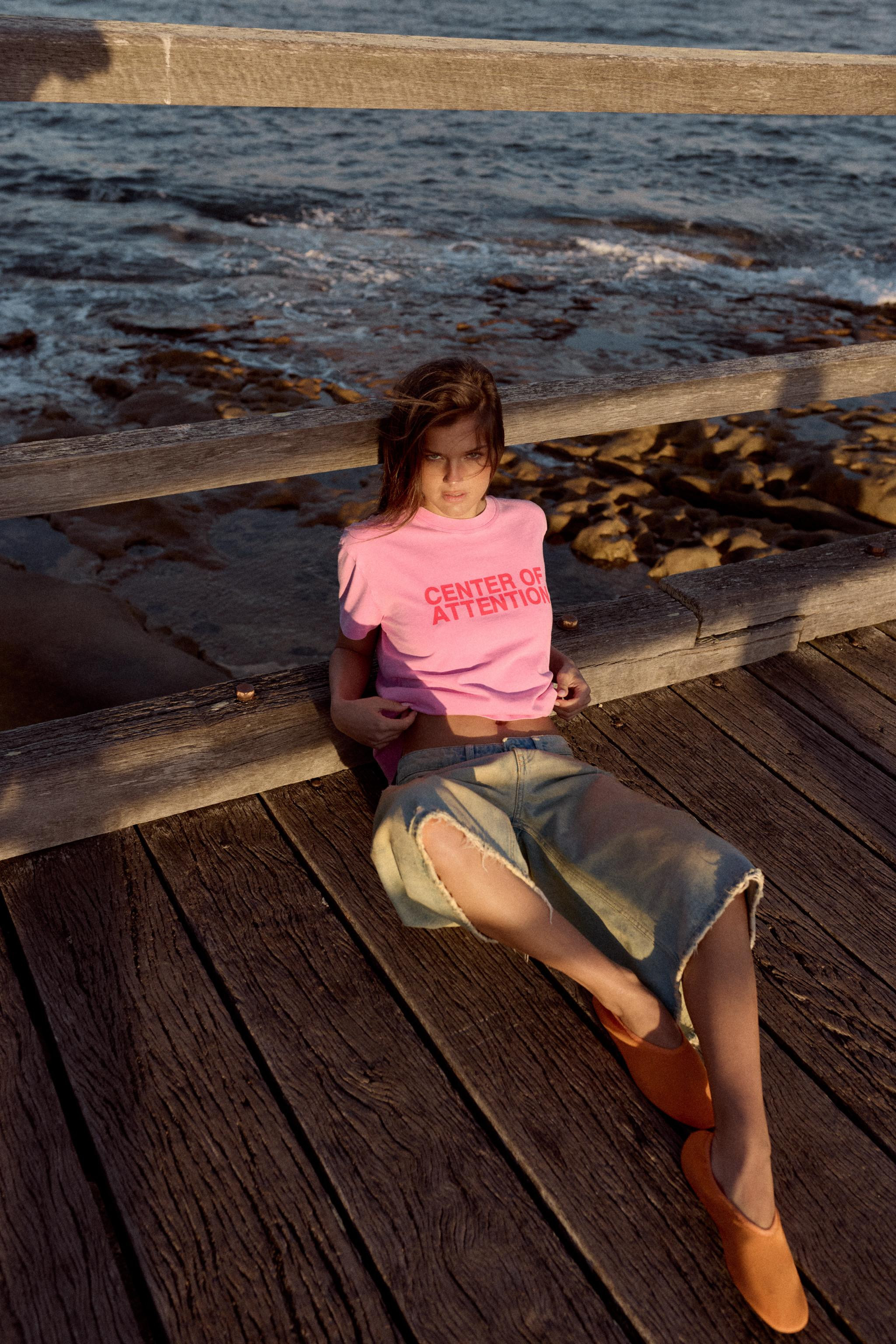Model height: 169 cmREGULAR FIT - ROUND NECK - SHORT SLEEVET-shirt made from 100% spun cotton. Fe... | Zara UK