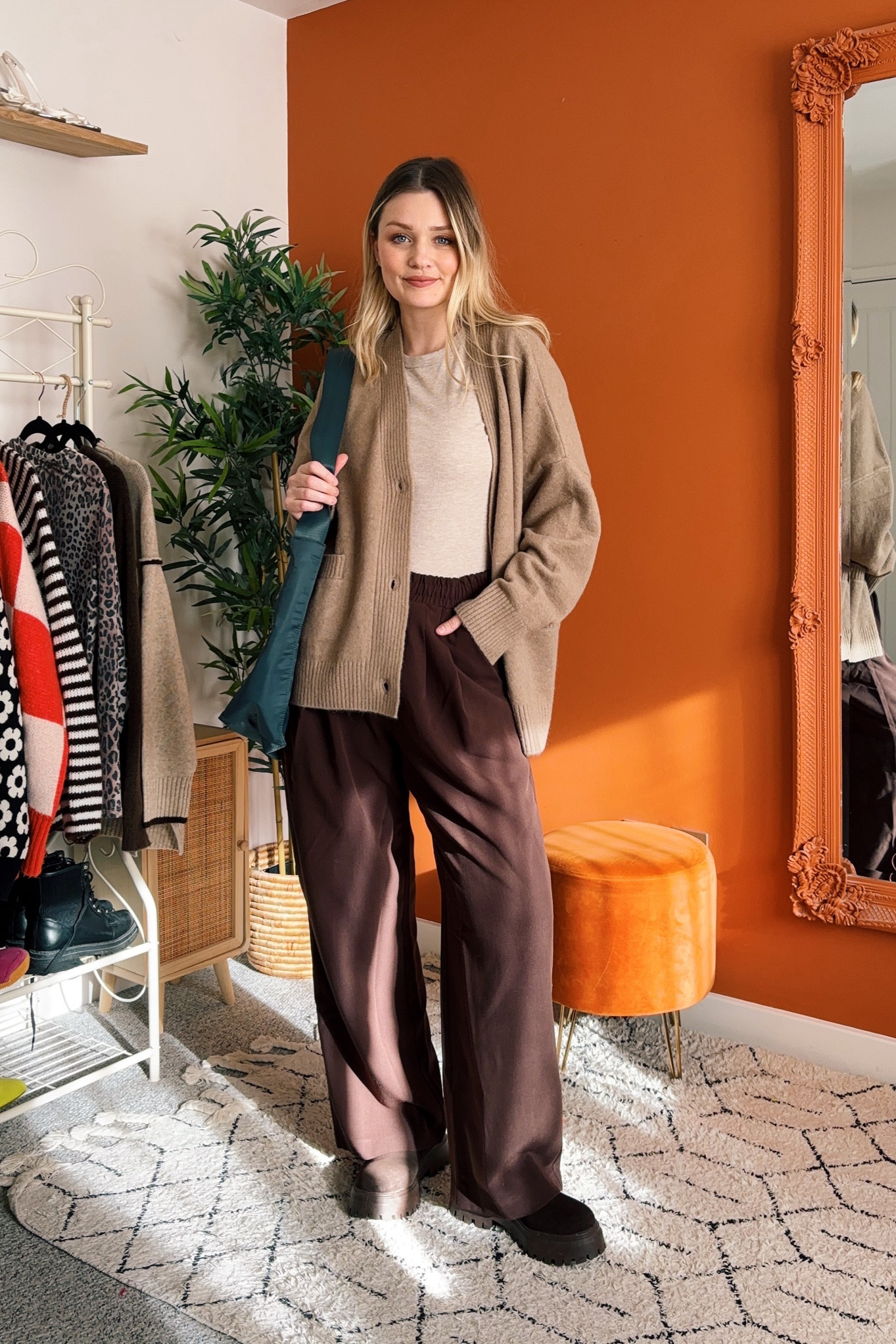 I’m a UK 10/12, 5’6” and I’m wearing…

Cardigan - M
Trousers - 12 (these come up big, I would rebuy a 10!) 
Top - M

#LTKuk #LTKworkwear