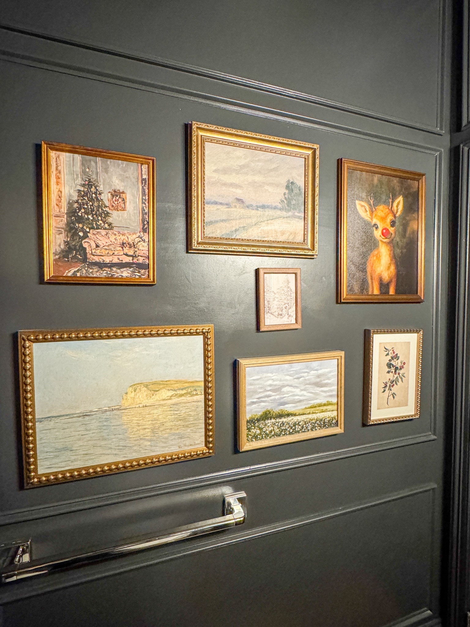 An easy holiday refresh for your powder bathroom 🎄 Swapping framed wall art is a budget-friendly way to decorate for Christmas without permanent changes.
I’ve linked my affordable wall art, frames, and decor finds so you can recreate this festive look for less.

#LTKHome #LTKHoliday #LTKFindsUnder50