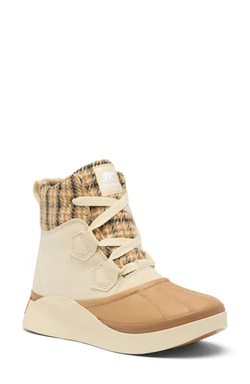 SOREL Out N About IV Chillz Waterproof Duck Boot in Honey White/Tawny Buff at Nordstrom, Size 5.5 | Nordstrom
