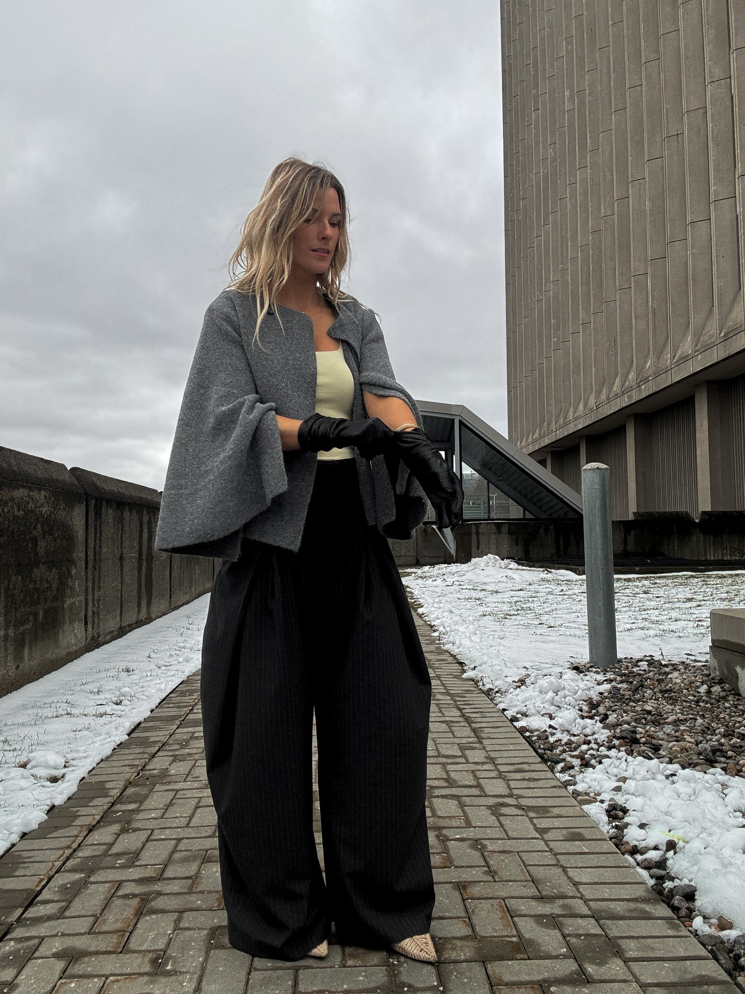 Everything is Zara (minus the gloves) so I’m linking similars below :)

New items:
Poncho cape sweater (2756/146/811), size large
Wide leg trousers (7149/247/802), size medium (or try 6136/246/401)


#LTKOver40 #LTKTall #LTKootd