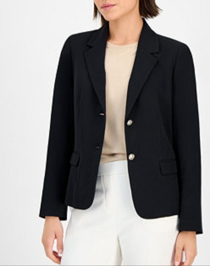 Two butten blazer for petite women.

#LTKPetite #LTKMidsize