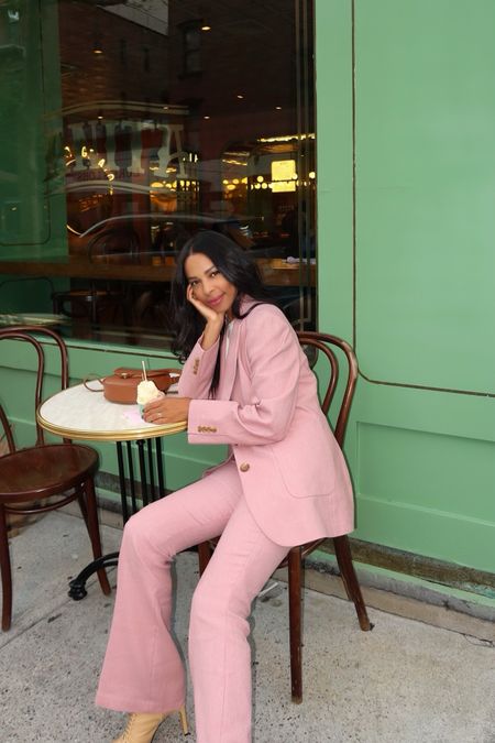 Pink 70s suit of my dreams. Perfect fall transitional look. 


#LTKstyletip #LTKitbag #LTKworkwear