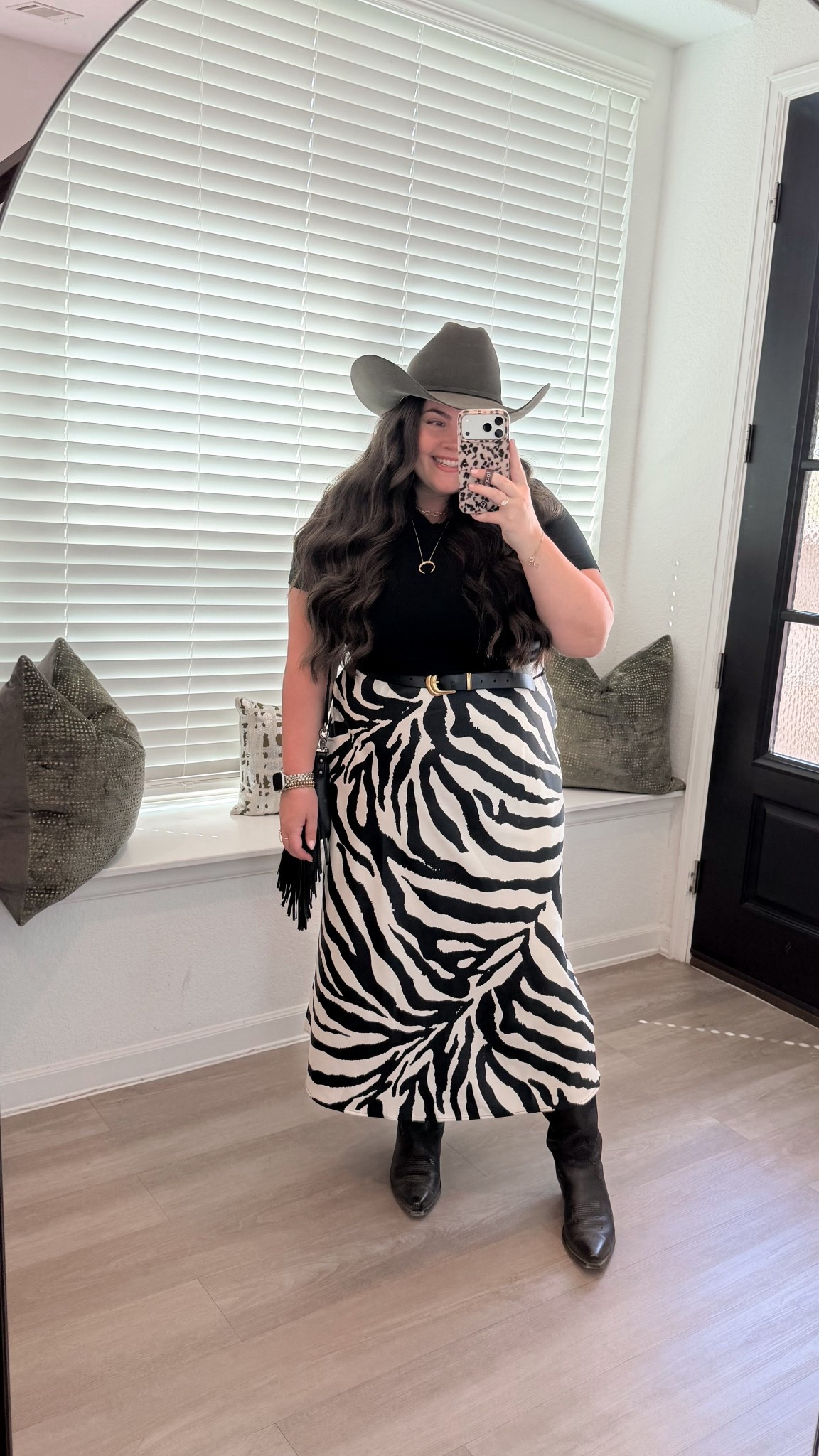 Western outfit. Rodeo Houston outfit. Houston rodeo outfit. Rodeo outfit. Animal print skirt. Mini skirt. Western boots. Cowboy boots. Western belt. Cowboy hat. Stetson. ￼

#LTKFestival #LTKgrwm #LTKSeasonal